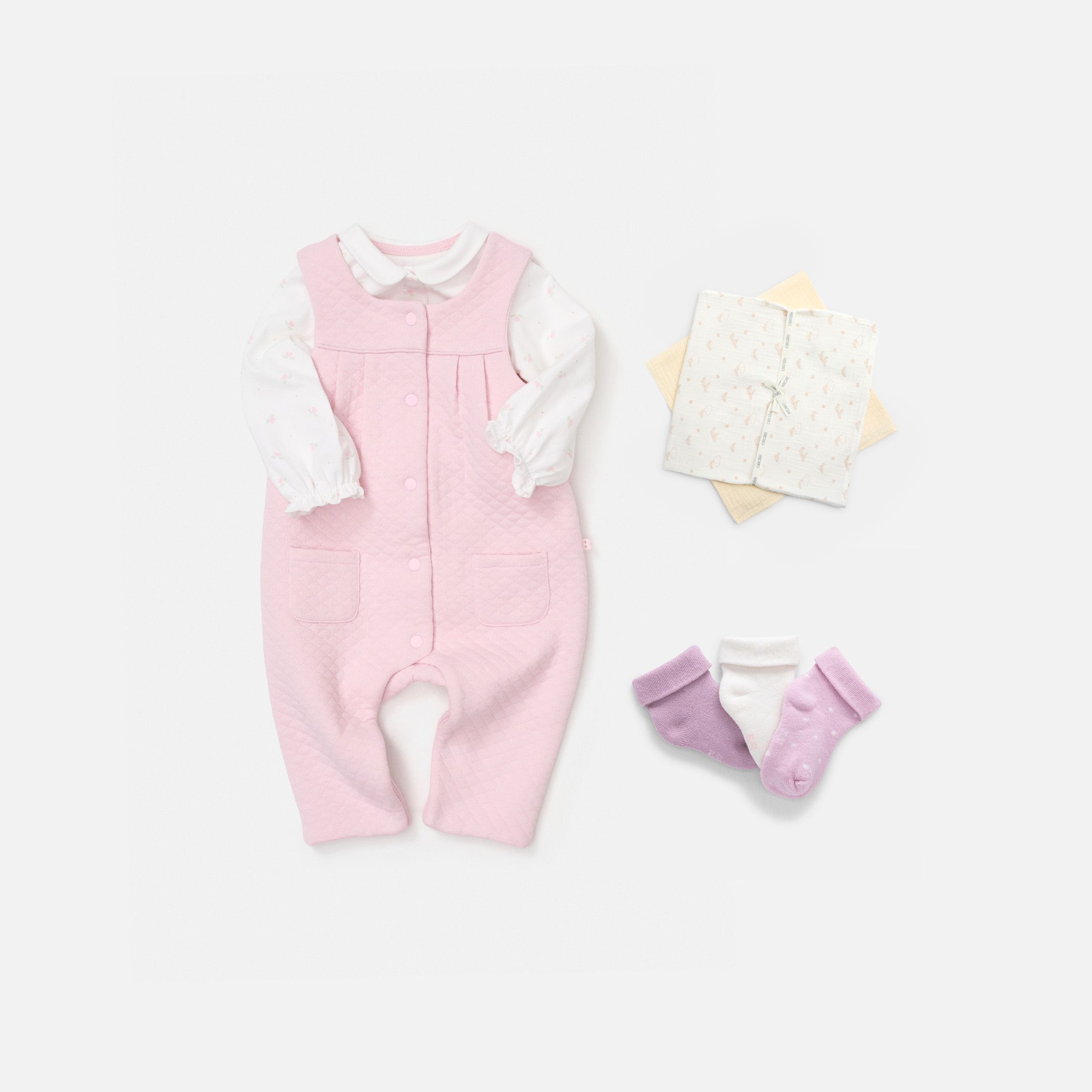 Bộ yếm kèm body in họa tiết cho bé gái