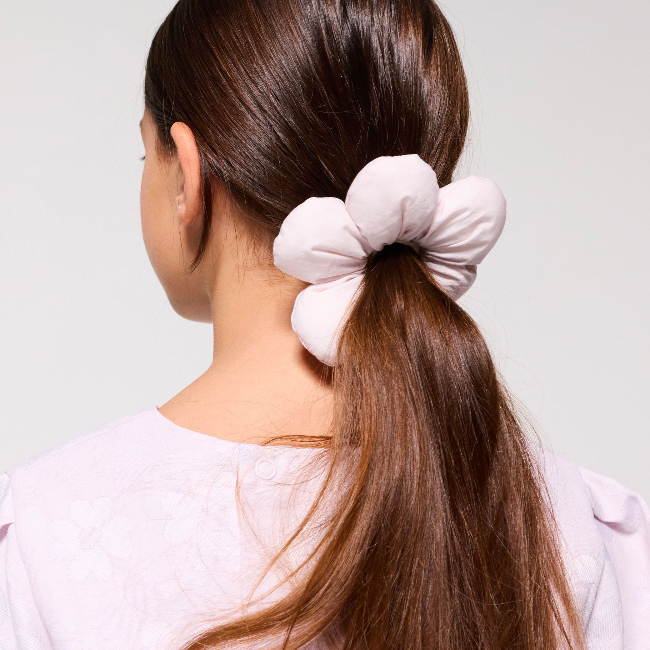 Dây buộc tóc scrunchie hình hoa cho bé gái