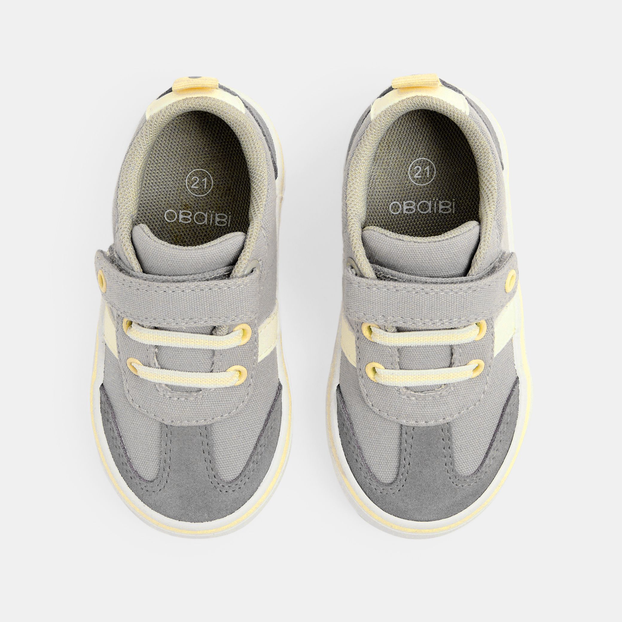 Giày sneaker cổ thấp cho bé trai