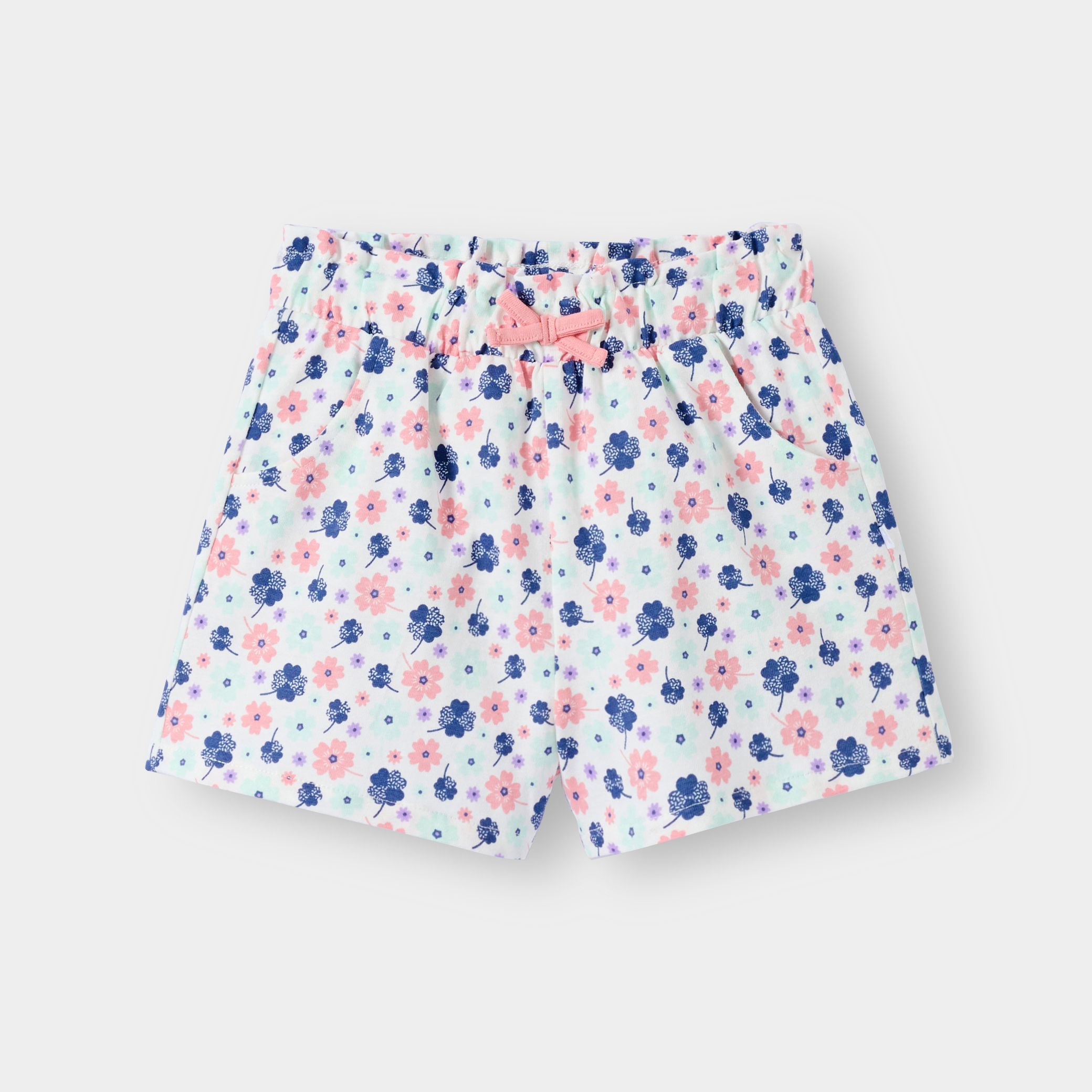 Quần shorts in họa tiết hoa