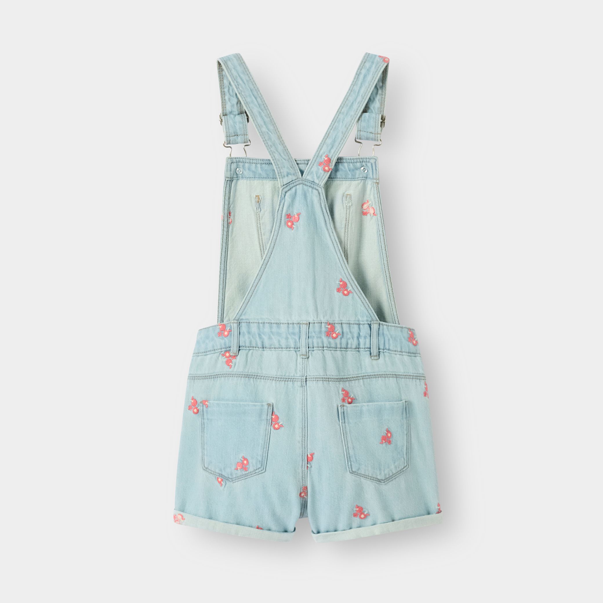 Quần yếm denim họa tiết hoa