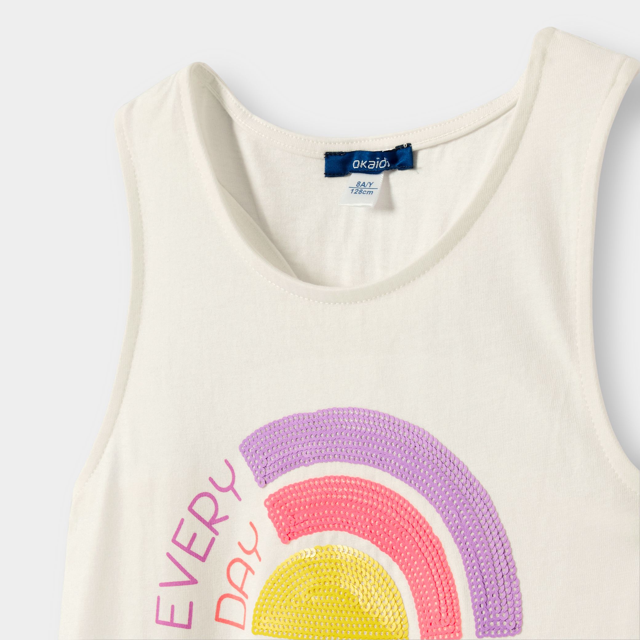 Áo tank top họa tiết cho bé