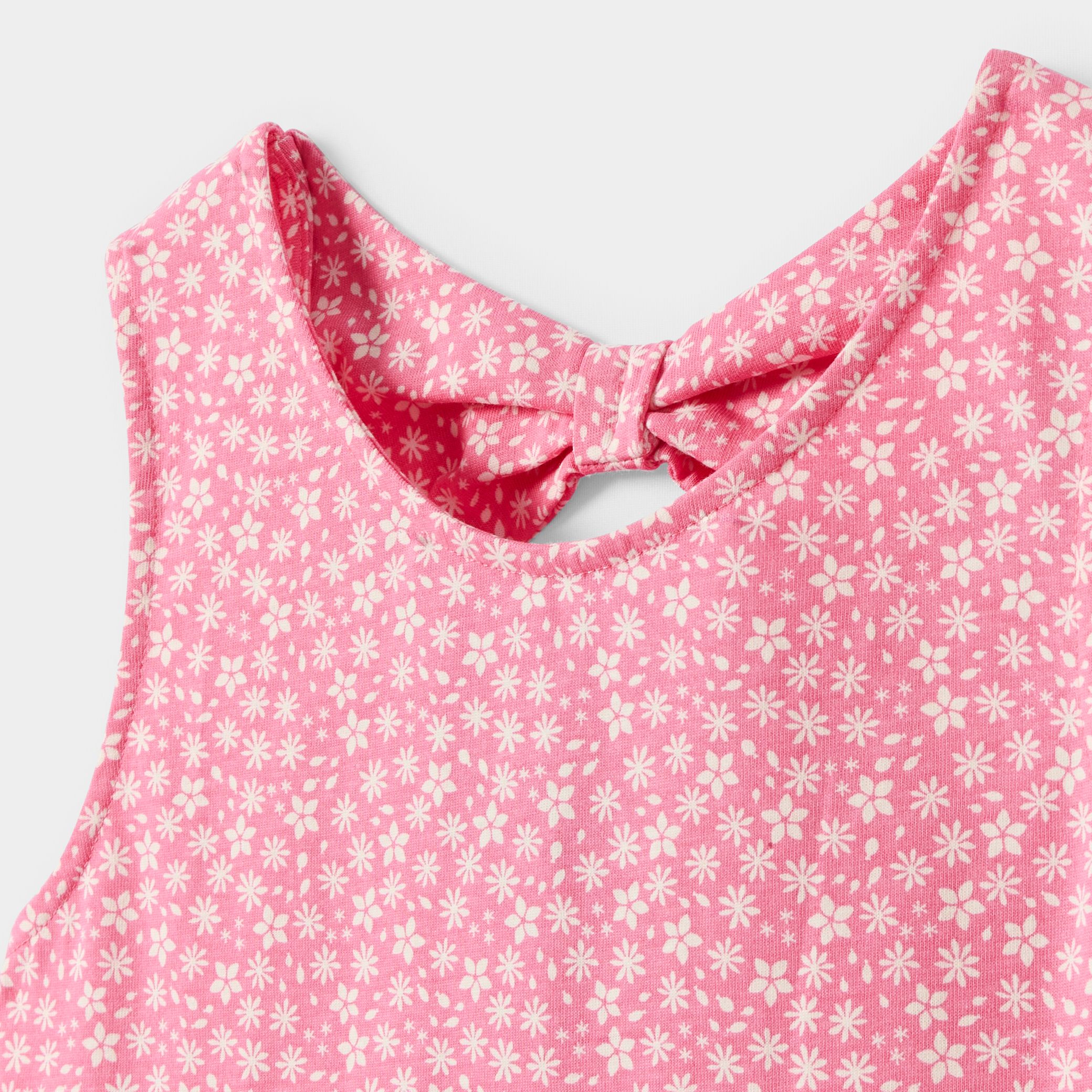 Áo tank top in họa tiết hoa cho bé gái
