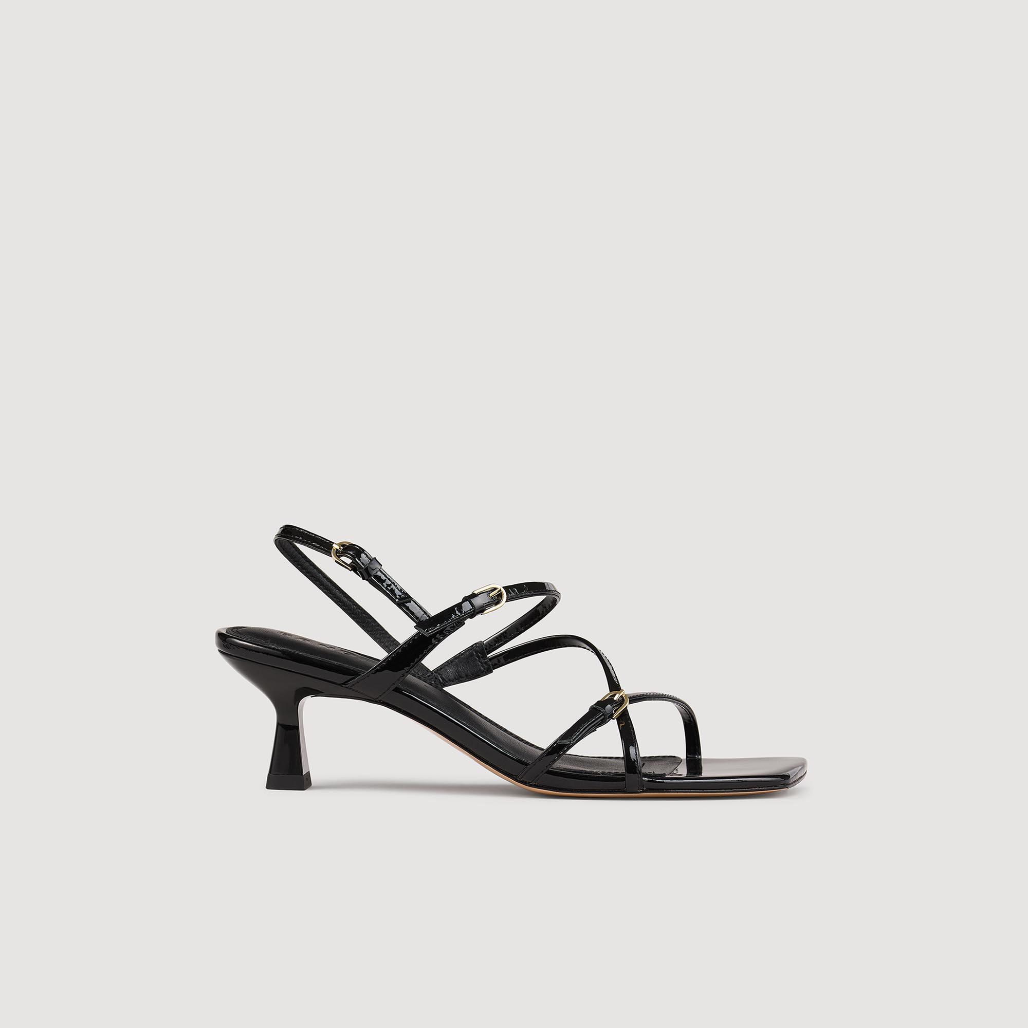 Sandal dây quai