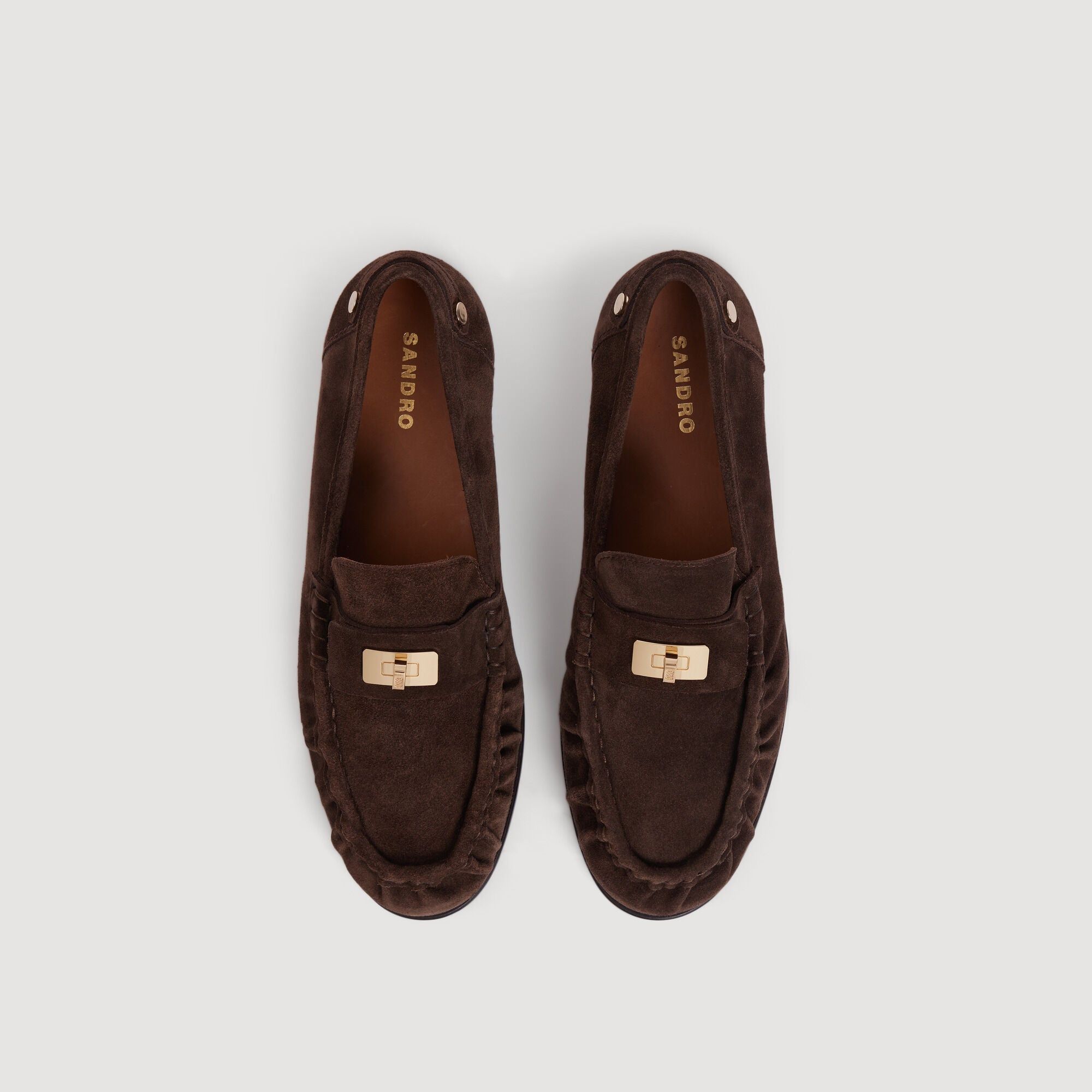 Giày loafer da lộn khóa kim loại