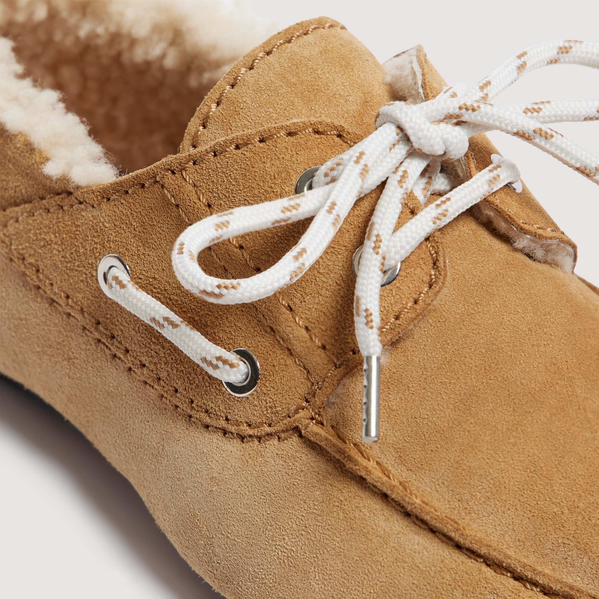 Giày da suede phối lông cừu