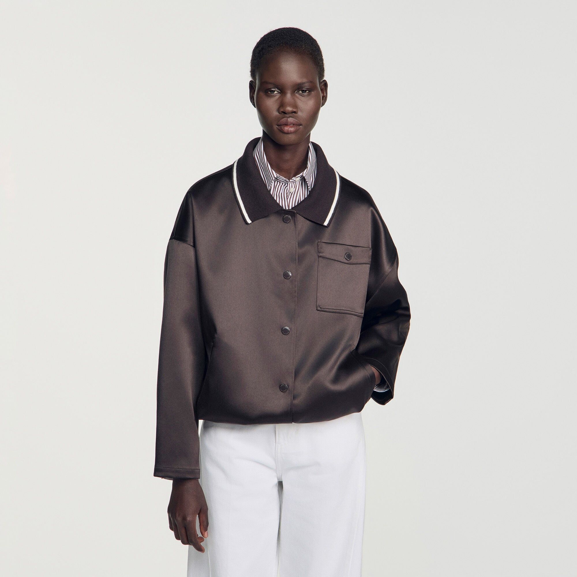 Sandro - Áo khoác satin cổ polo