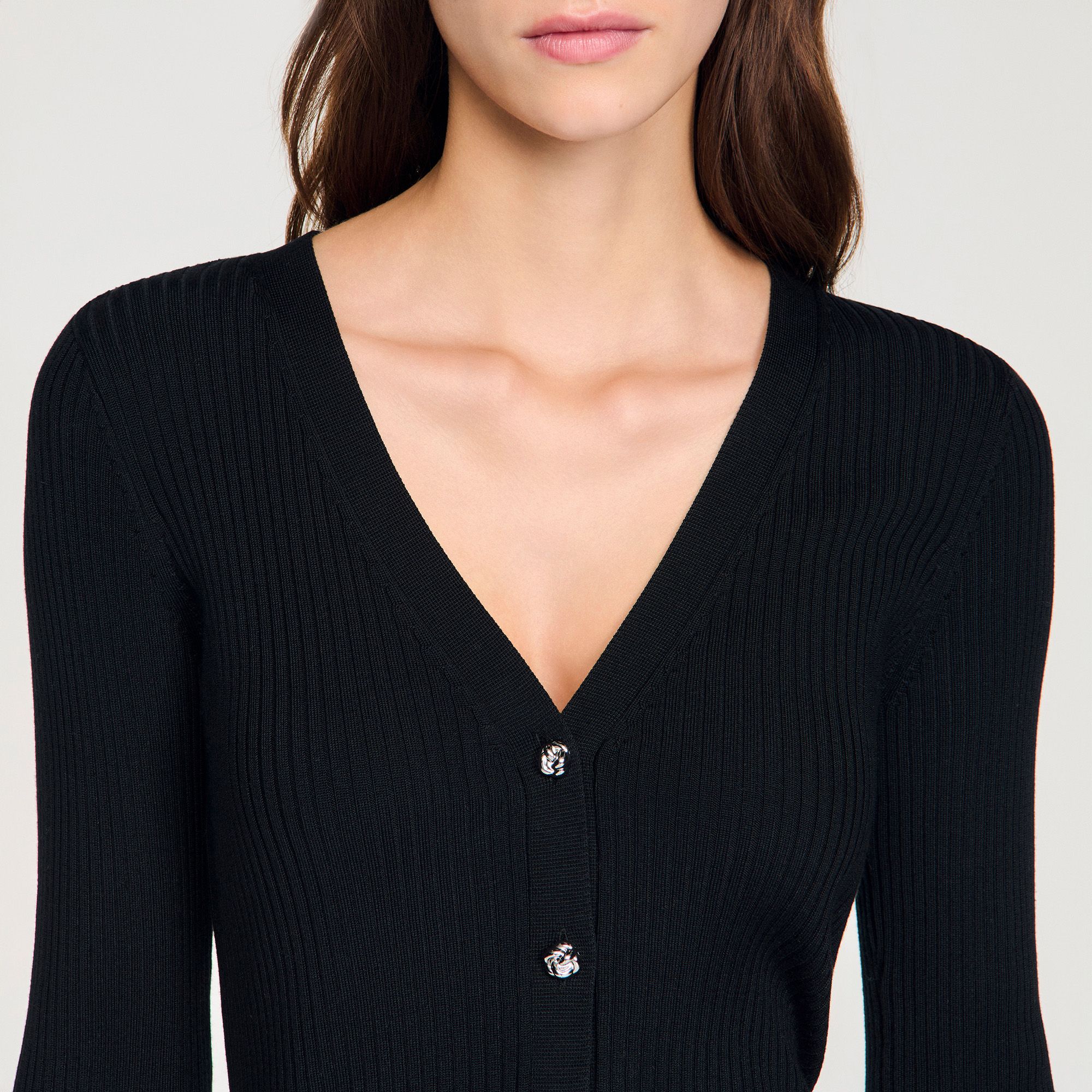 Sandro - Áo khoác cardigan có gân với khuy trang trí