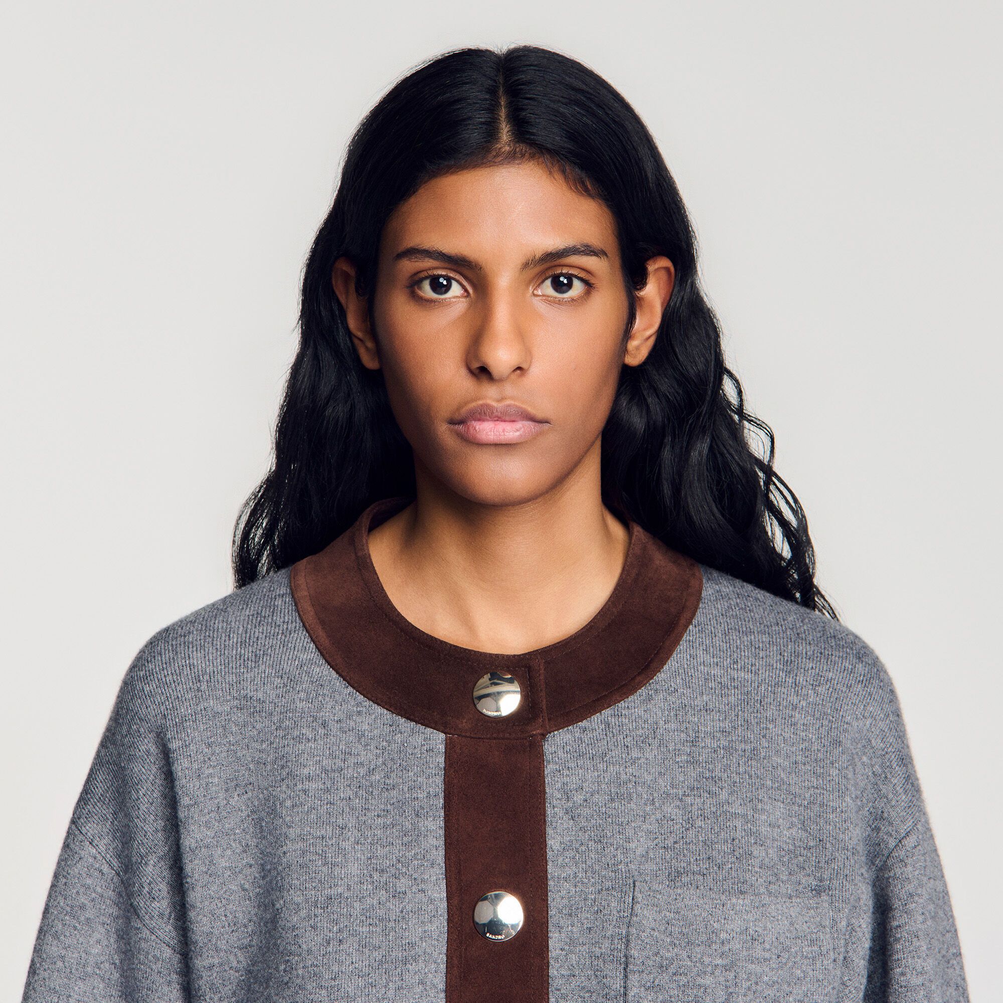 Áo cardigan dáng lửng phối da lộn