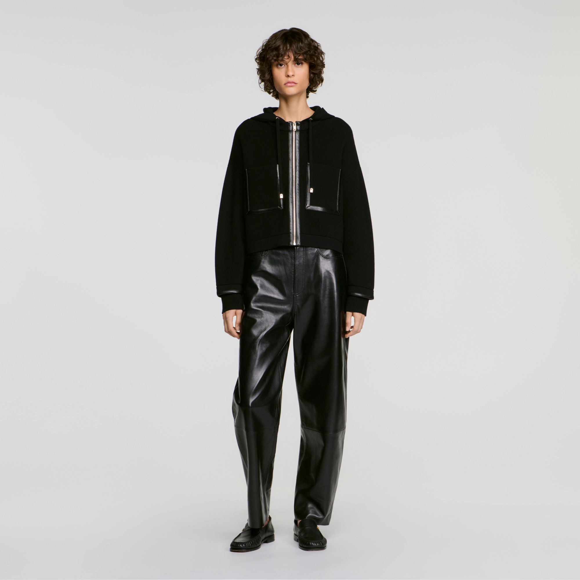Sandro - Áo khoác cardigan có mũ trùm đầu với viền da