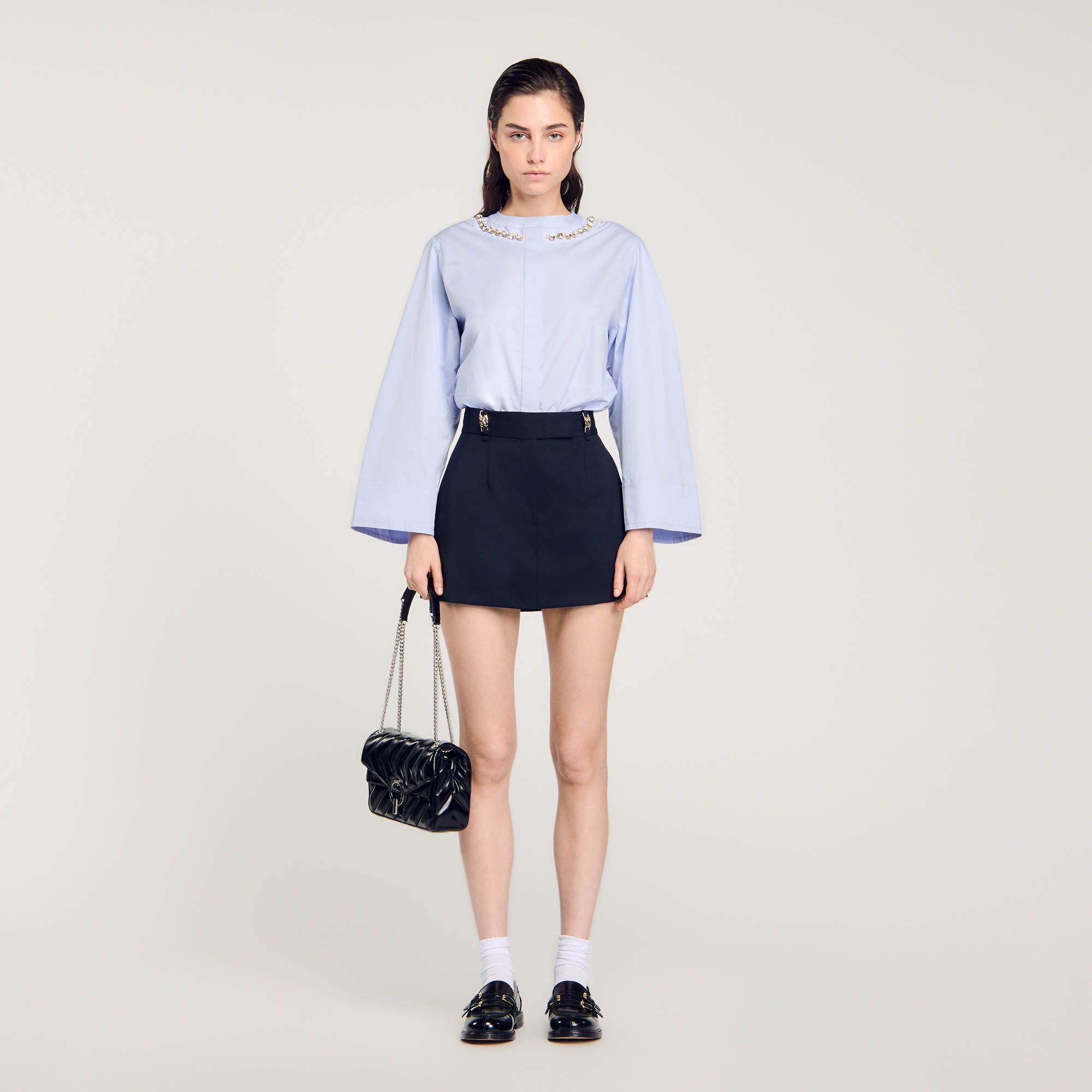 Sandro - Áo sơ mi dáng crop cổ viền đính đá