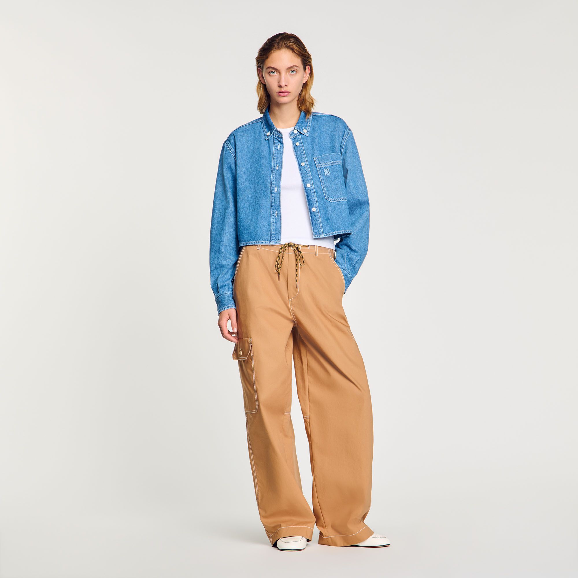 Sandro - Áo sơ mi denim dáng crop