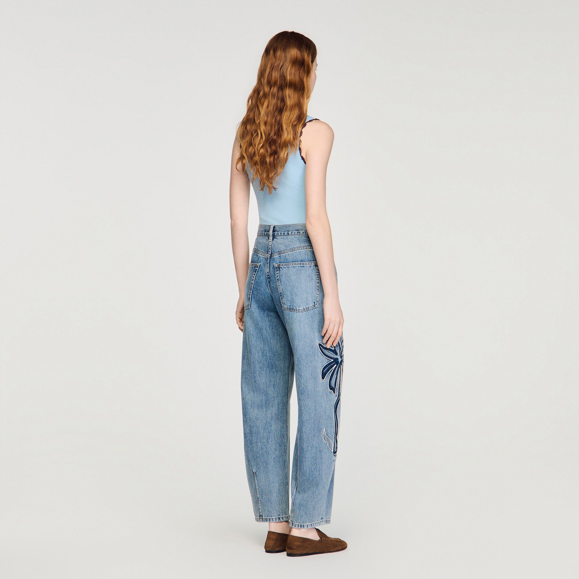 Sandro - Quần jeans ống rộng thêu hoạ tiết