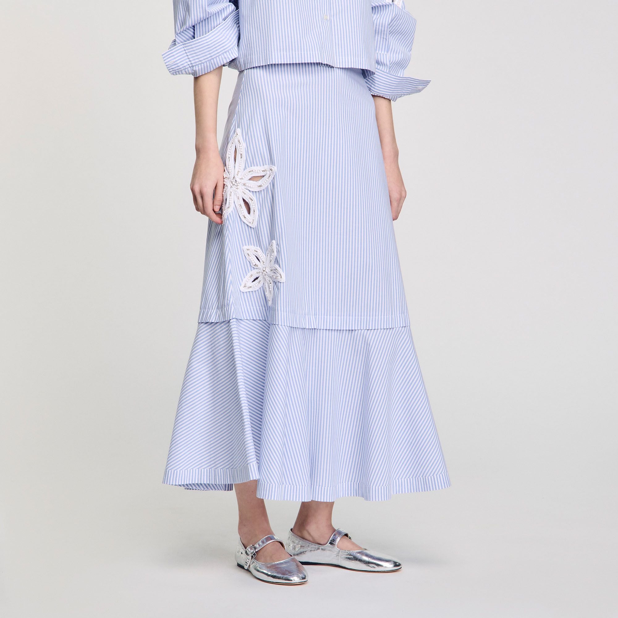 Chân váy maxi kẻ sọc