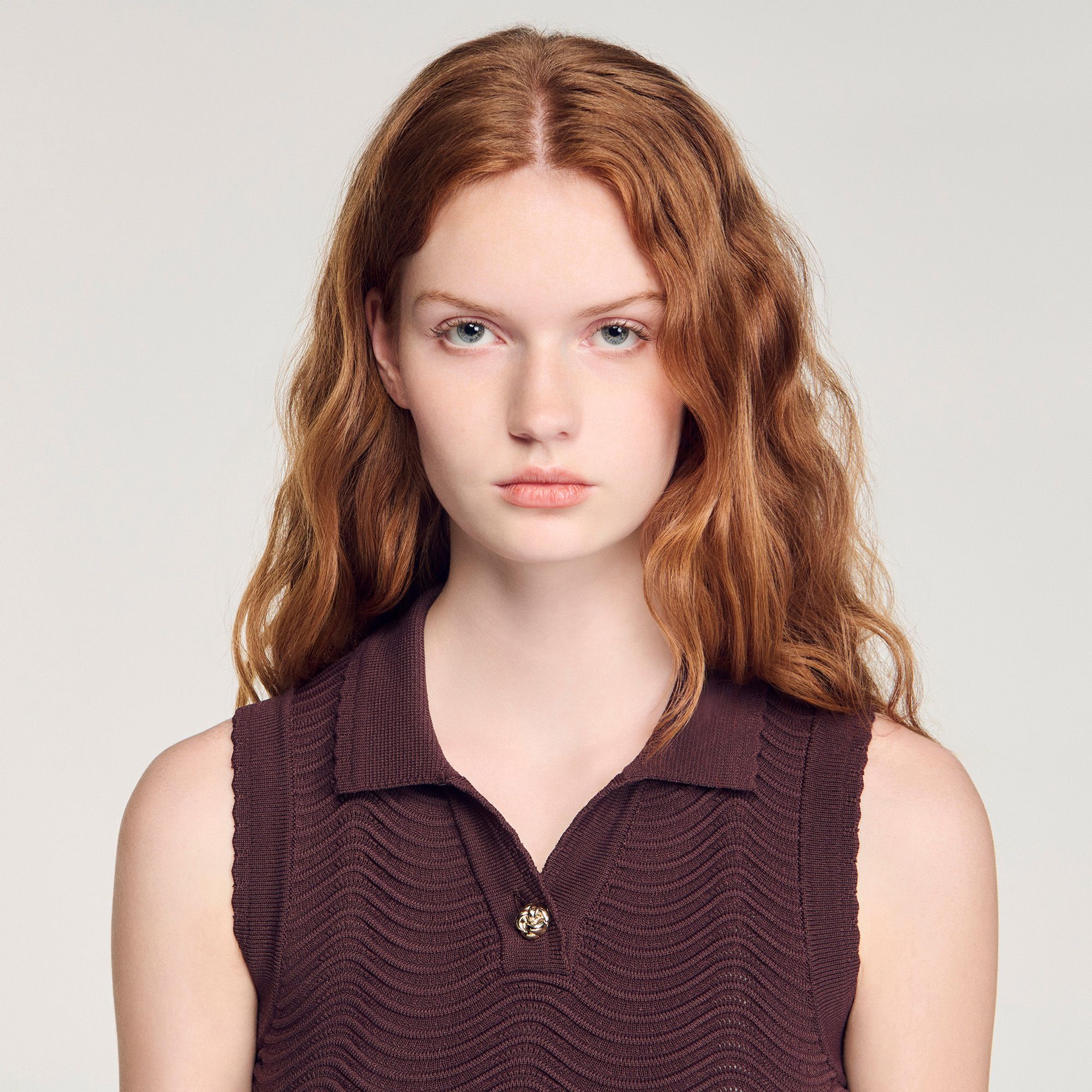 Sandro - Áo len dệt kim dáng crop