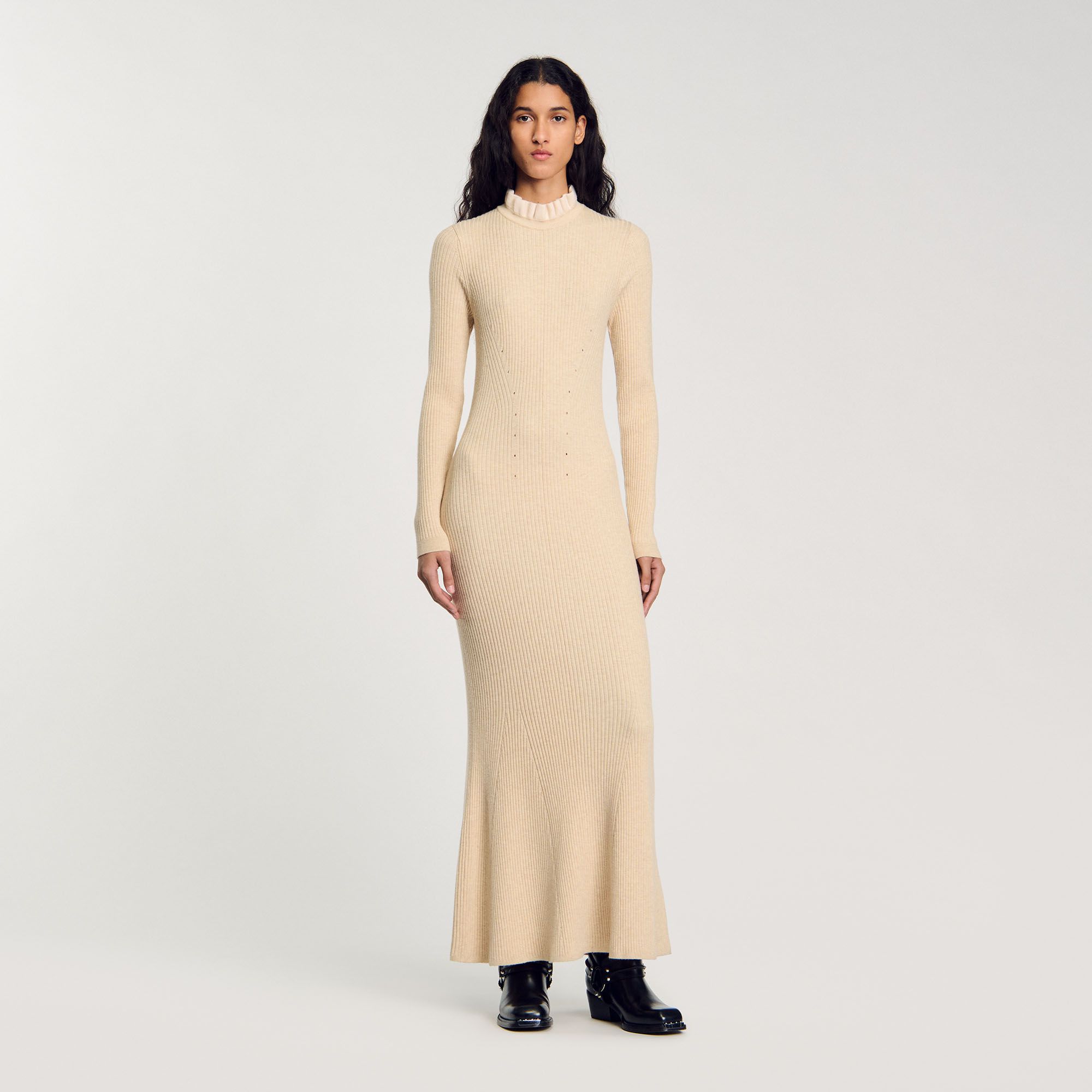 Sandro - Đầm dài maxi dệt kim cổ xếp nếp