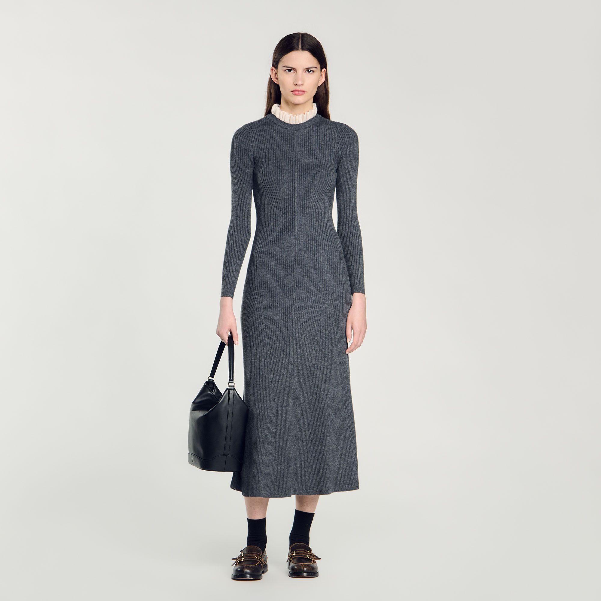 Sandro - Đầm dài maxi dệt kim cổ xếp nếp