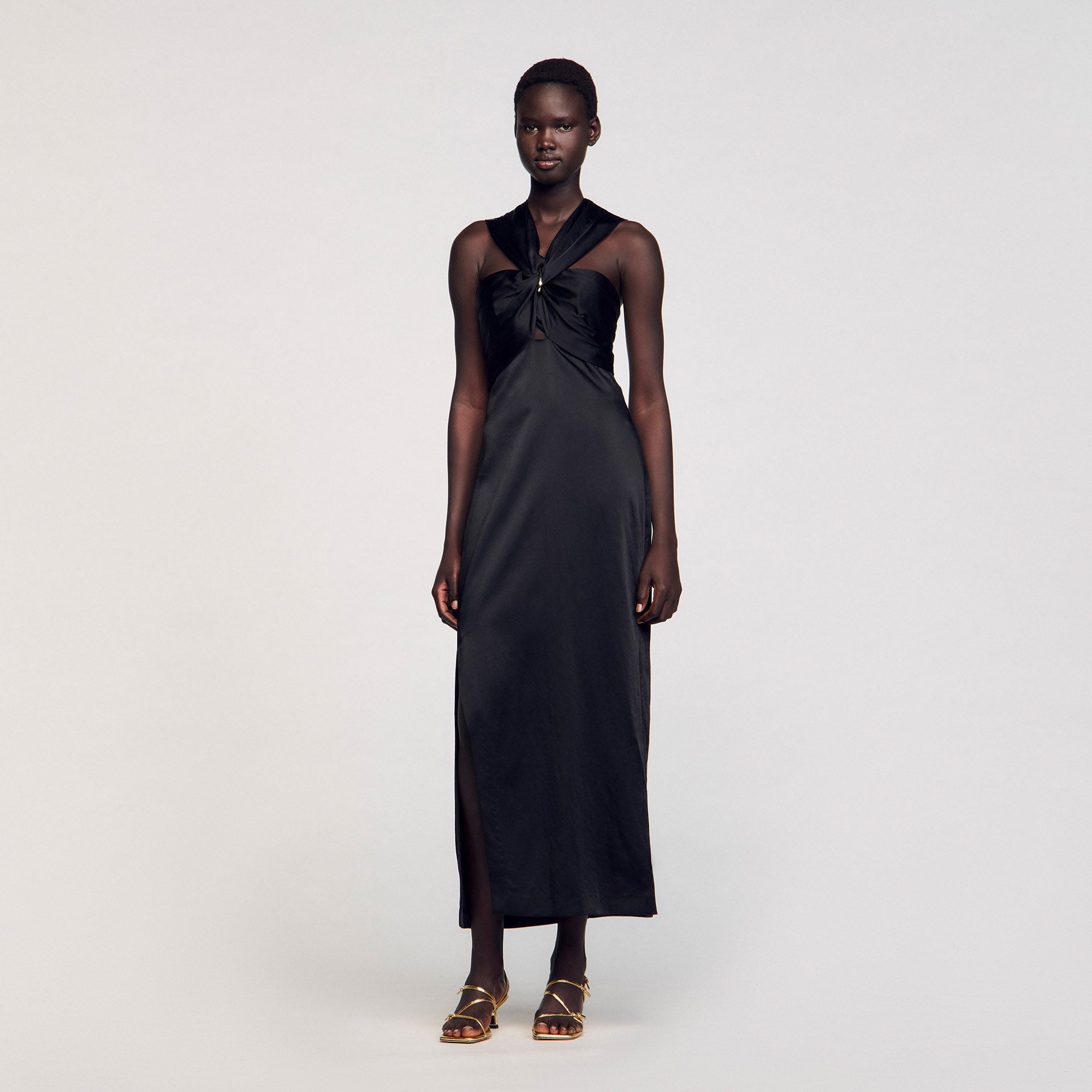 Đầm maxi satin xẻ tà
