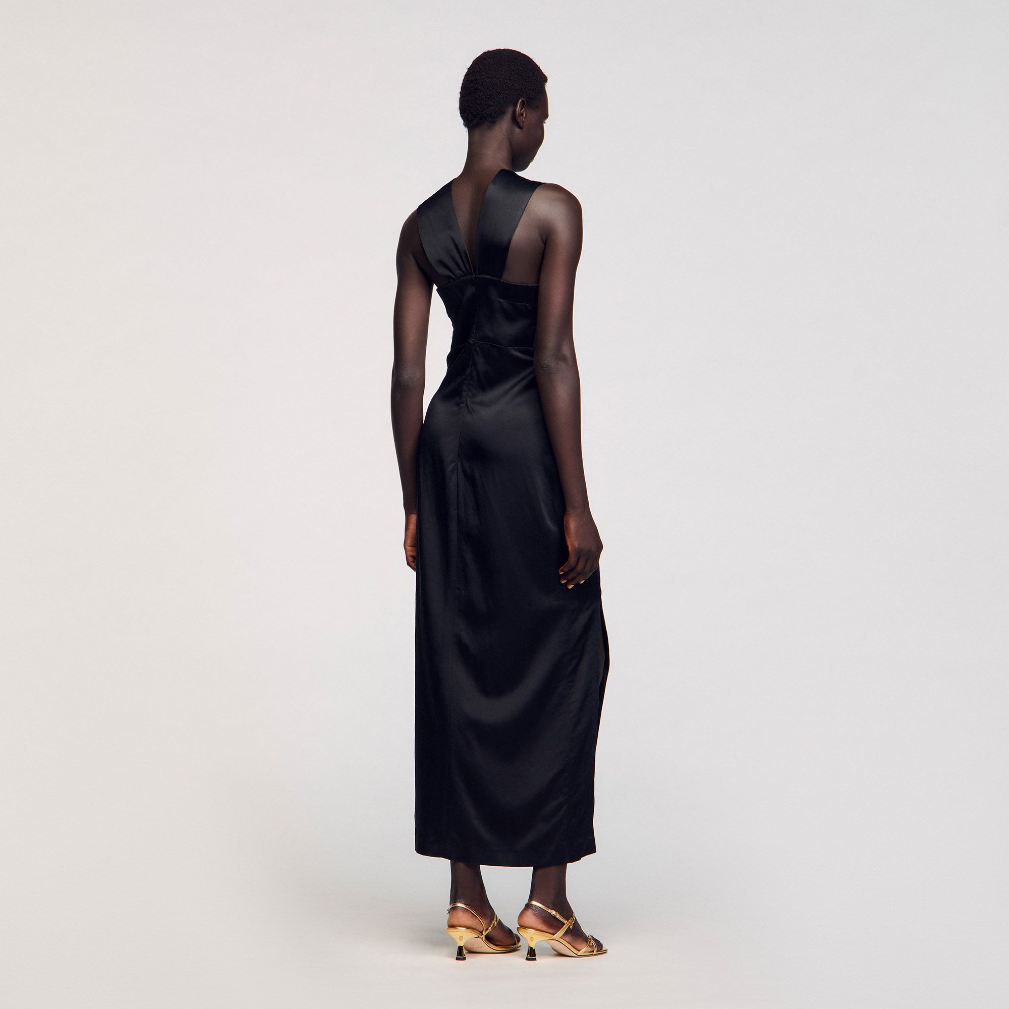 Đầm maxi satin xẻ tà