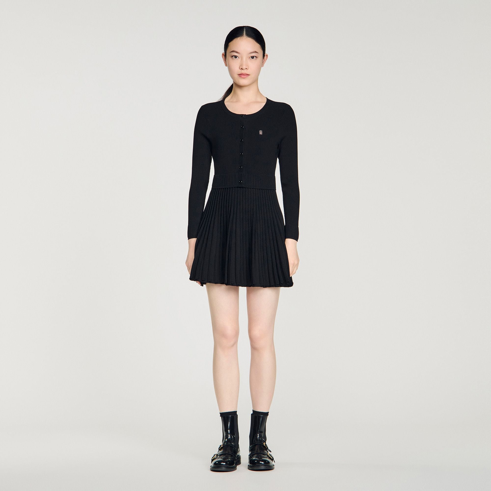 Váy ngắn dệt kim xếp ly