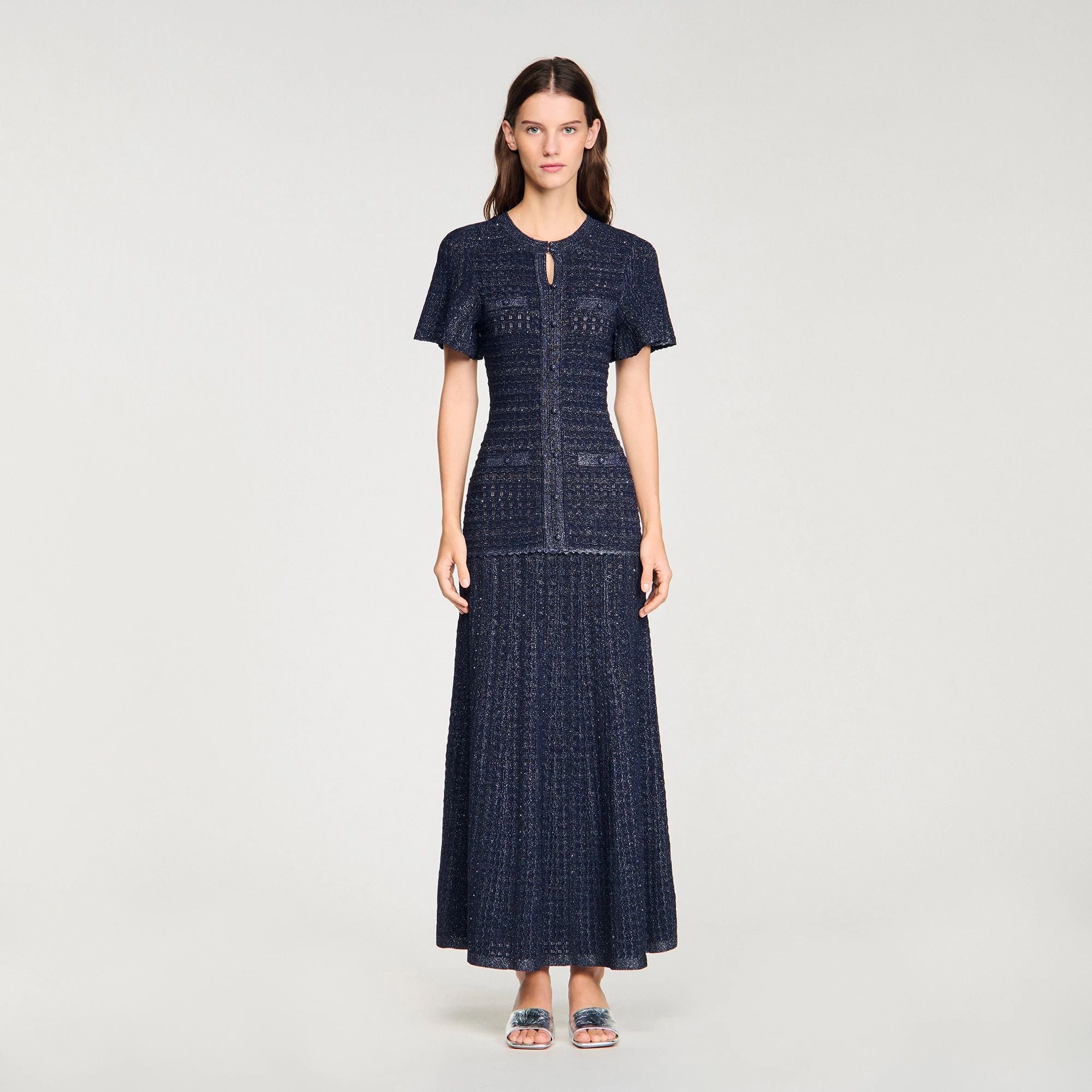 Đầm maxi dệt kim đính đá - dáng Asian-fit