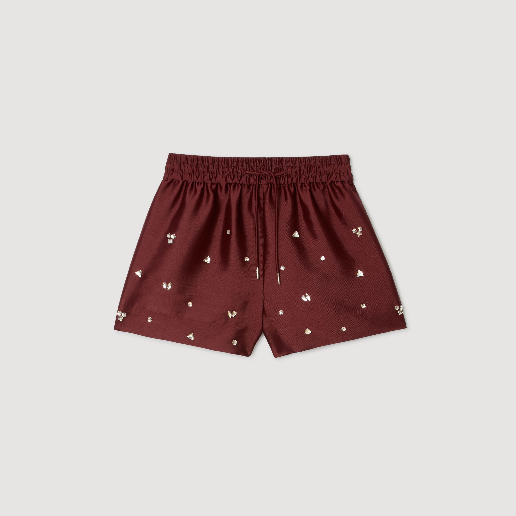 Quần short ống rộng đính đá