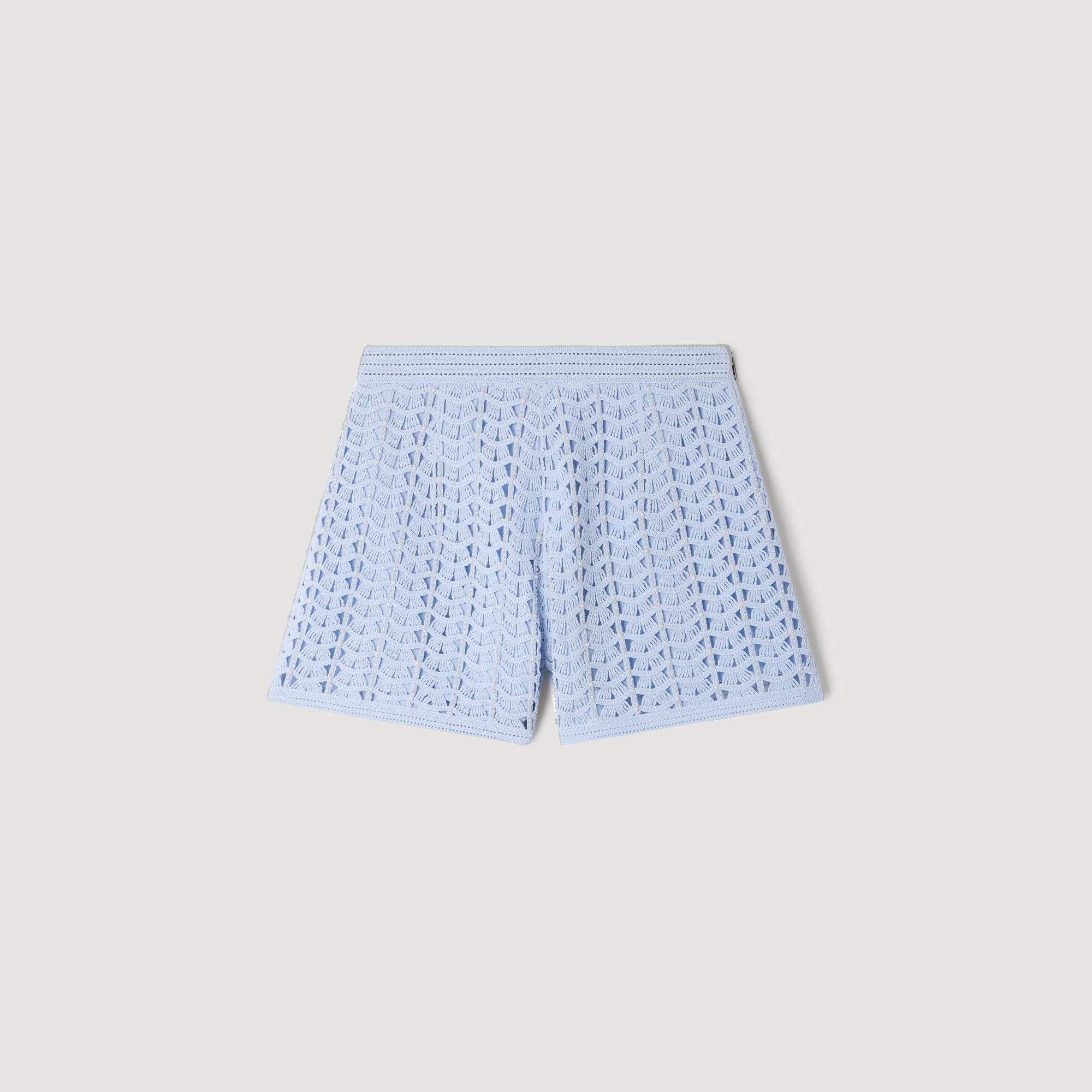 Quần short crochet đính ngọc trai