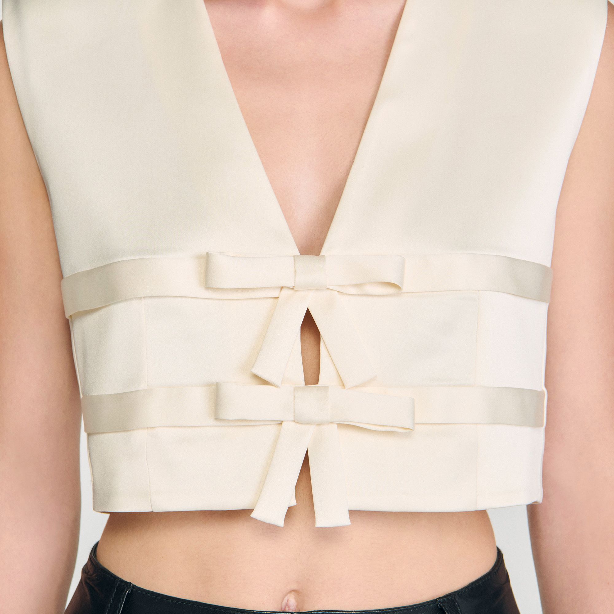 Sandro - Áo crop top satin