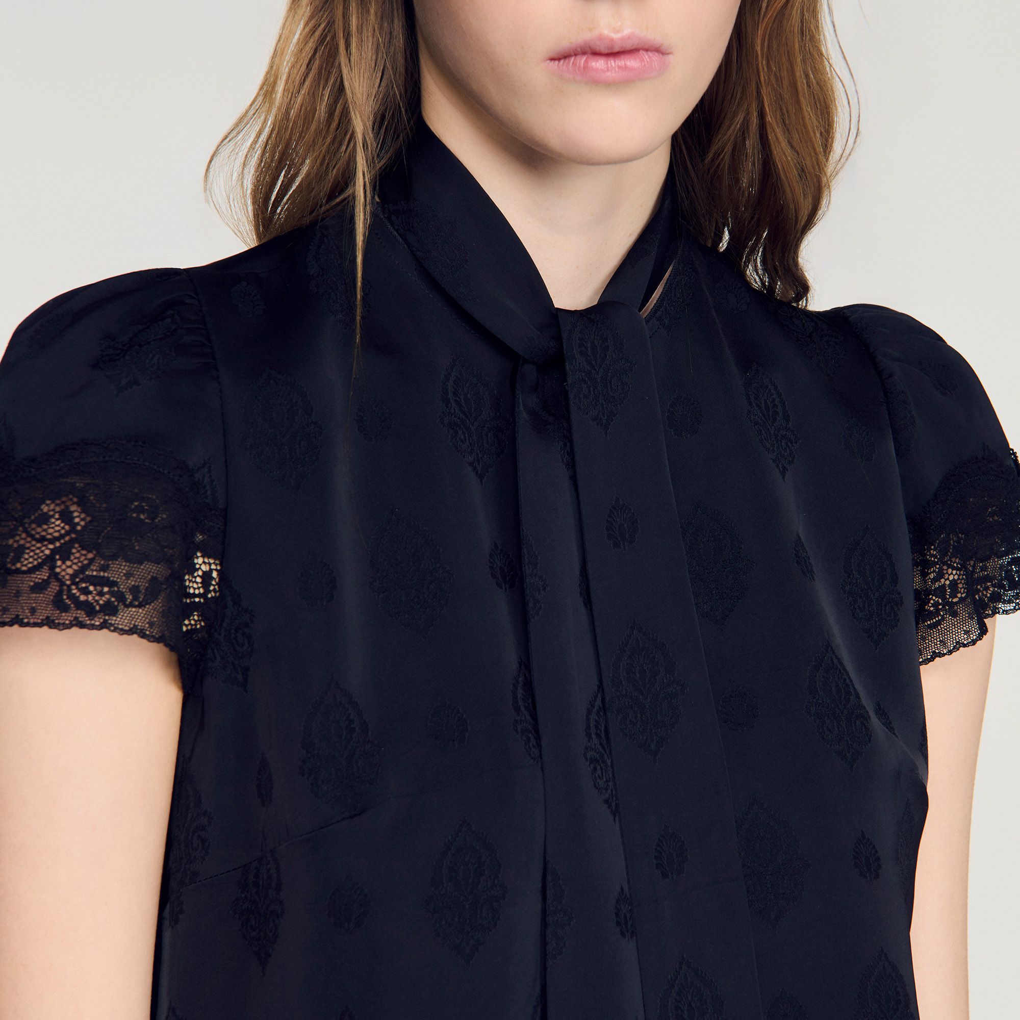 Sandro - Áo croptop họa tiết Paisley jacquard