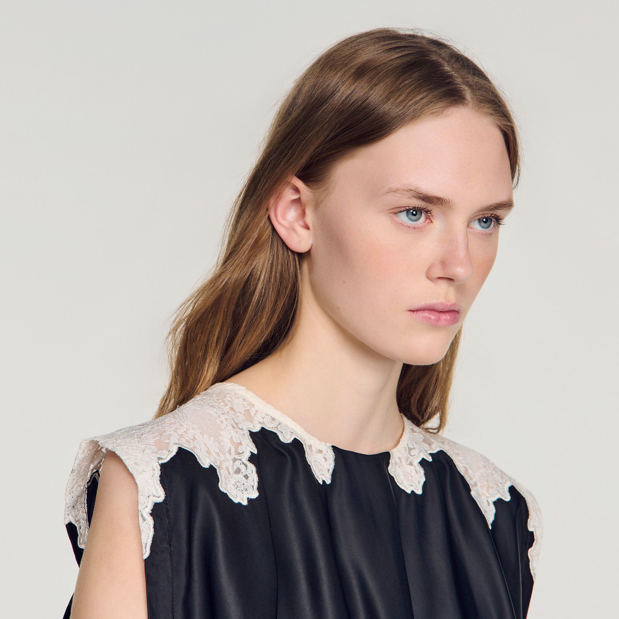 Sandro - Áo croptop phối ren