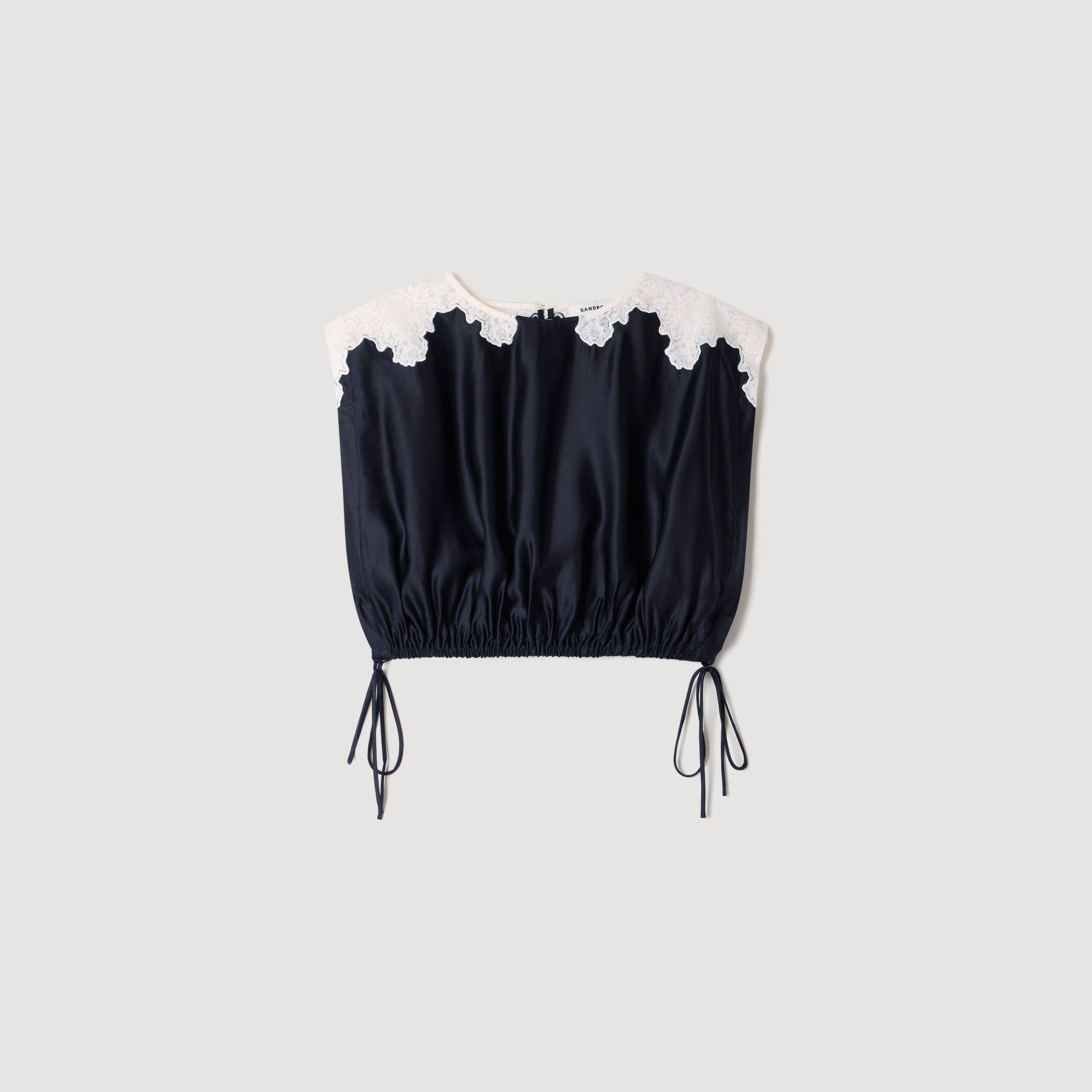 Áo croptop phối ren