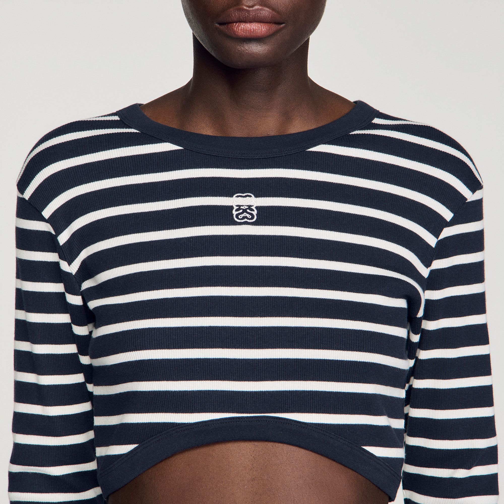 Sandro - Áo thun cotton kẻ sọc dáng crop