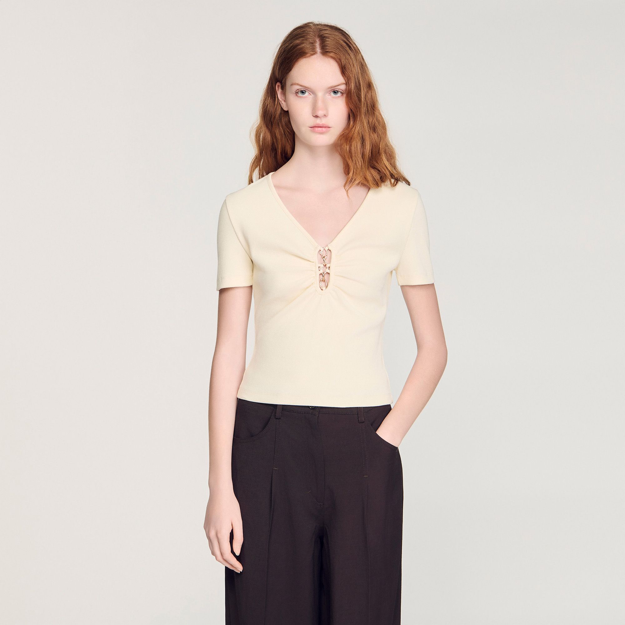 Sandro - Áo thun cotton cắt cúp đính đá quý