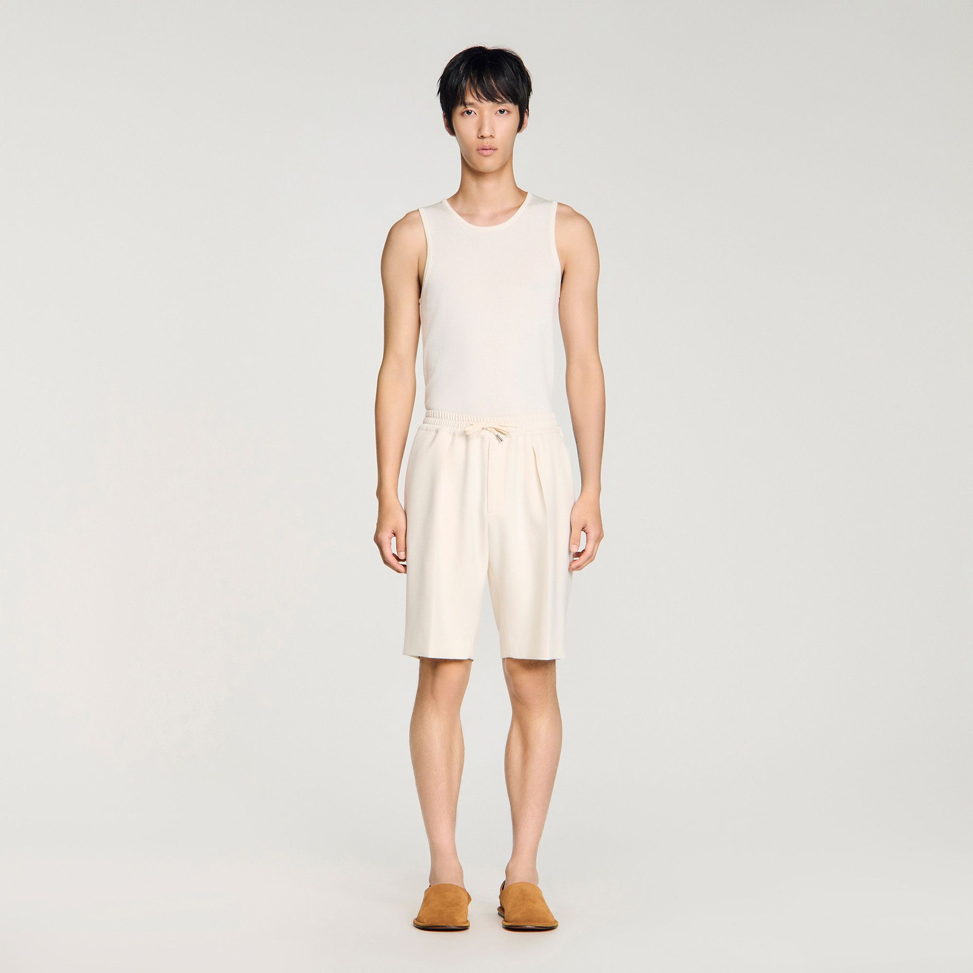Quần shorts vải