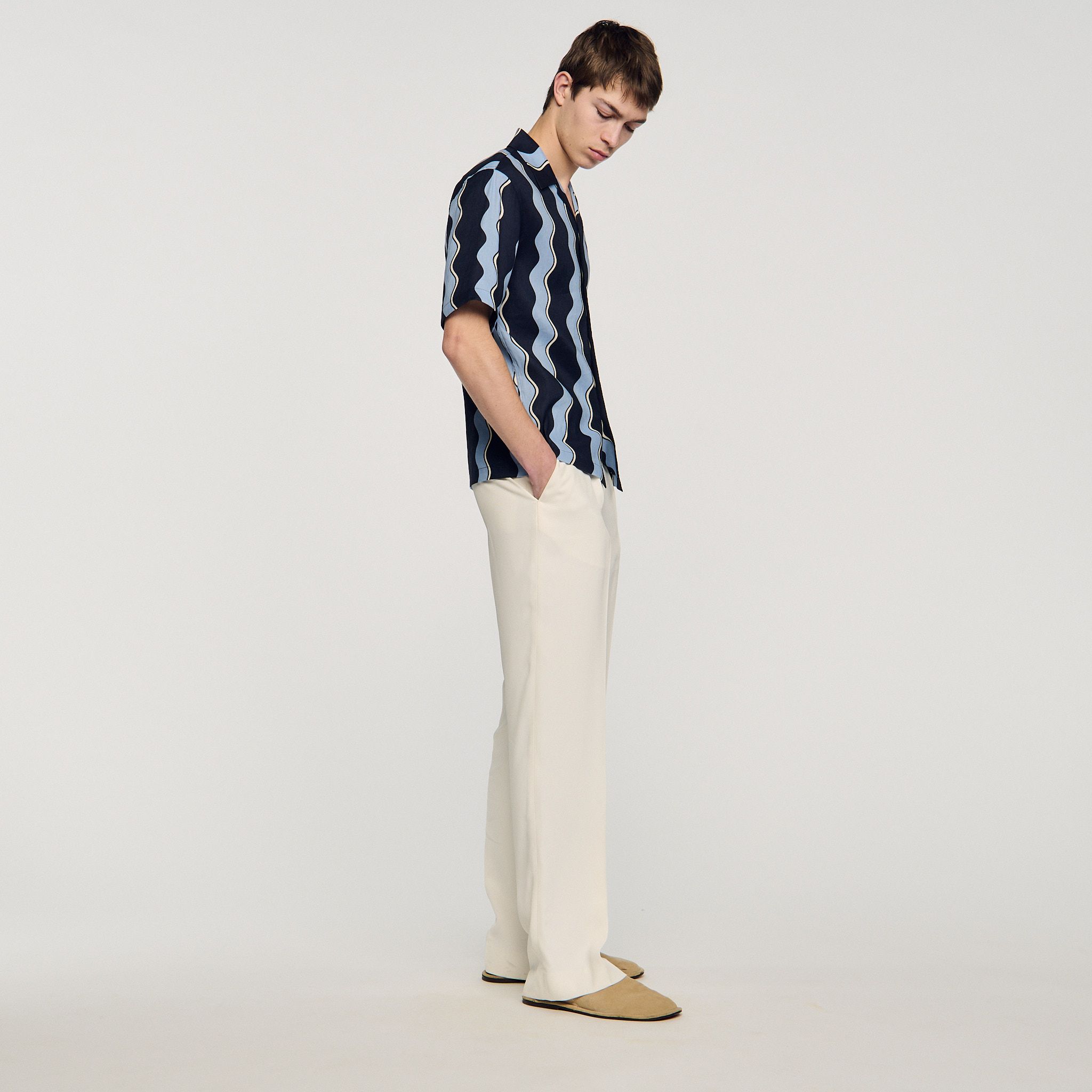 Áo sơ mi linen in họa tiết