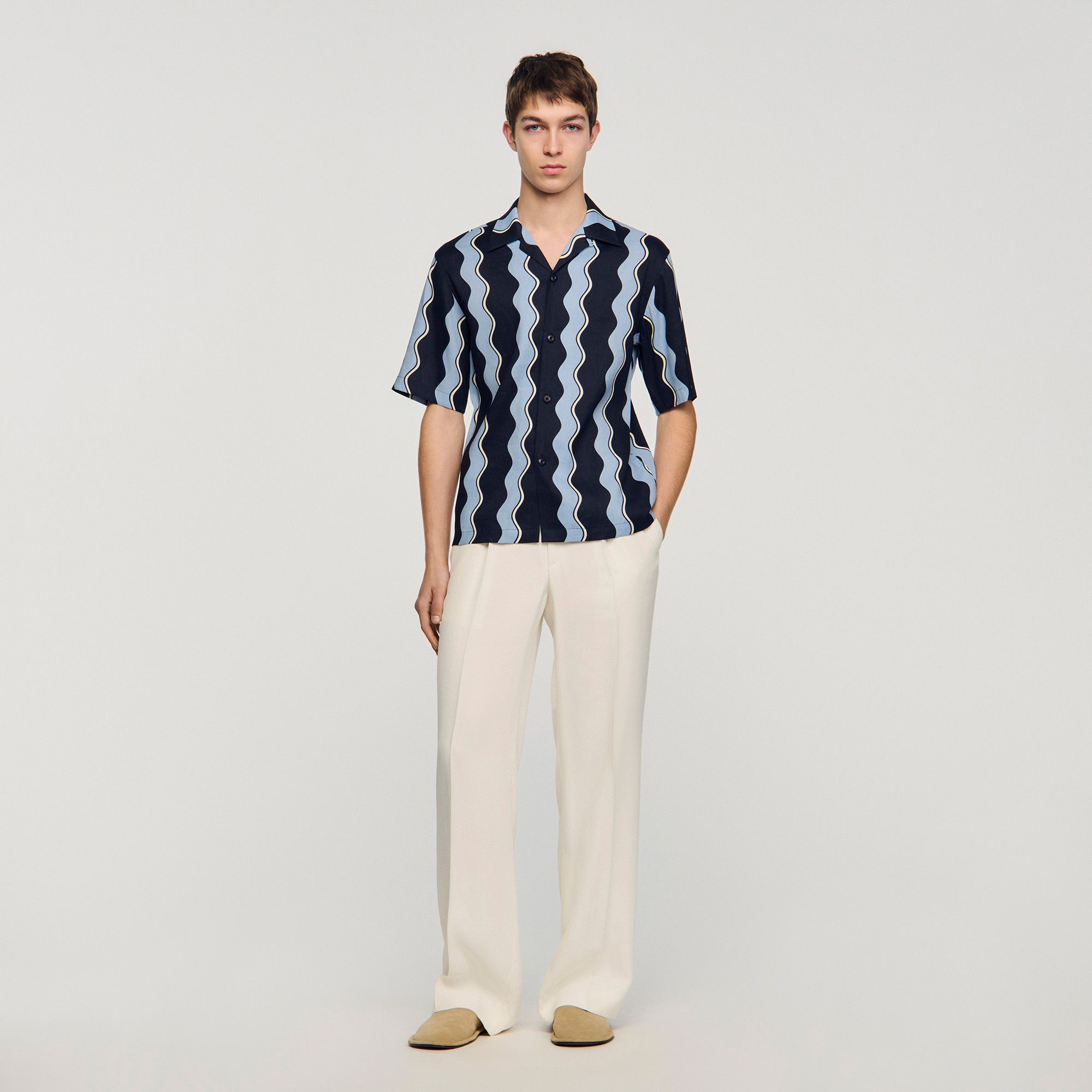 Áo sơ mi linen in họa tiết