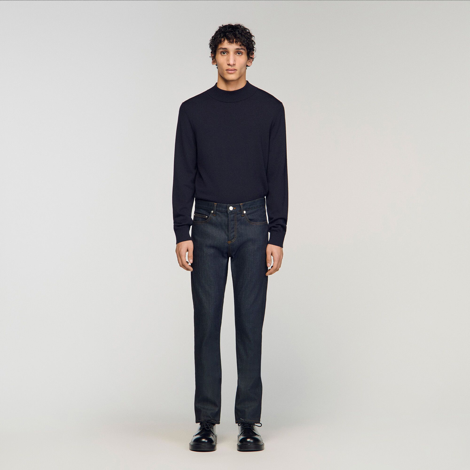 Quần jeans Raw dáng slim-fit
