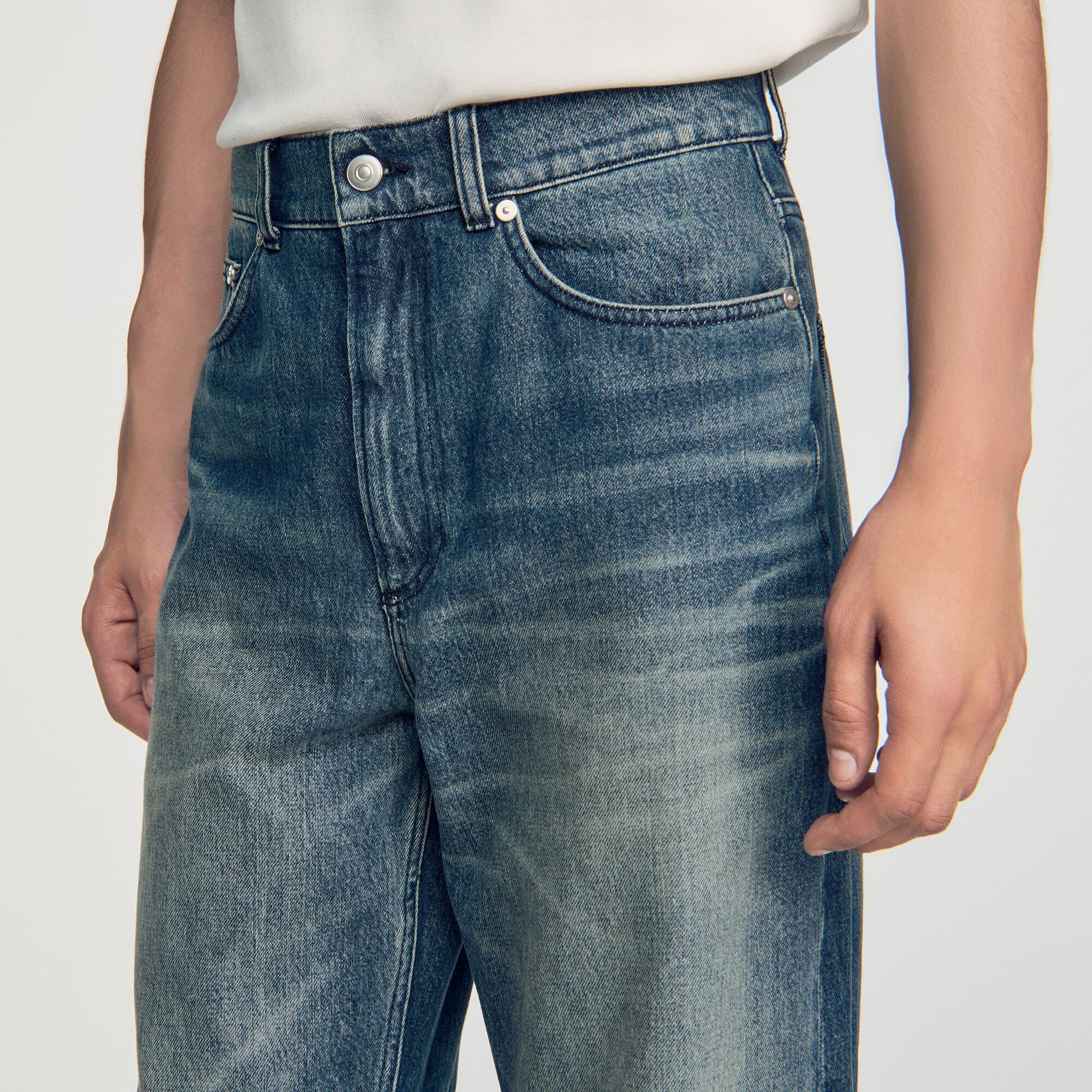 Quần jeans cotton bạc màu dáng baggy