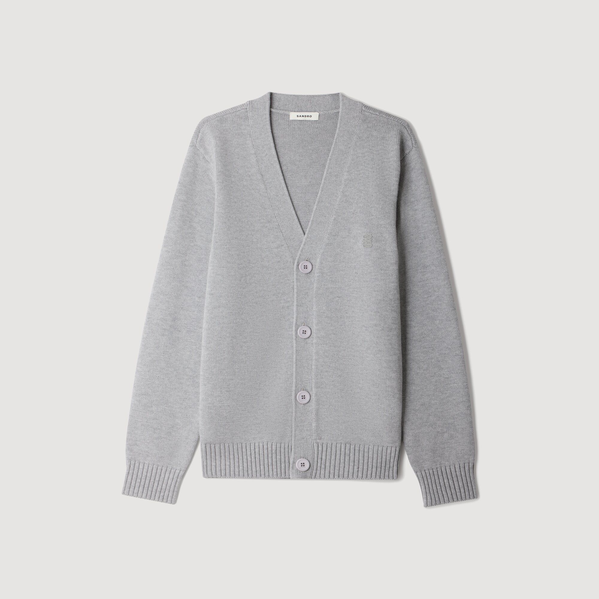 Áo cardigan len đính logo