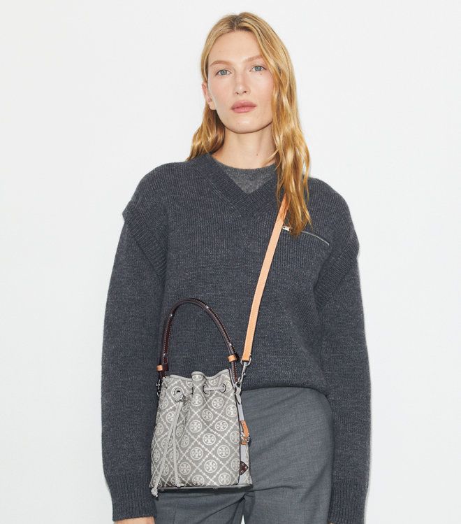 Túi bucket T Monogram Utility