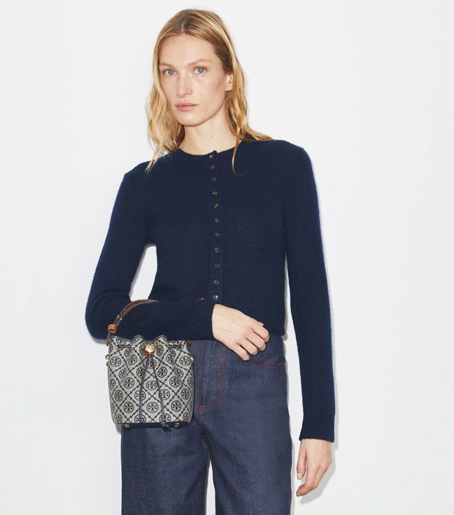 Túi bucket mini T Monogram