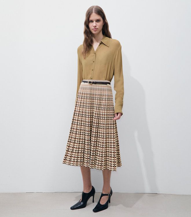 Chân váy midi jacquard xếp ly