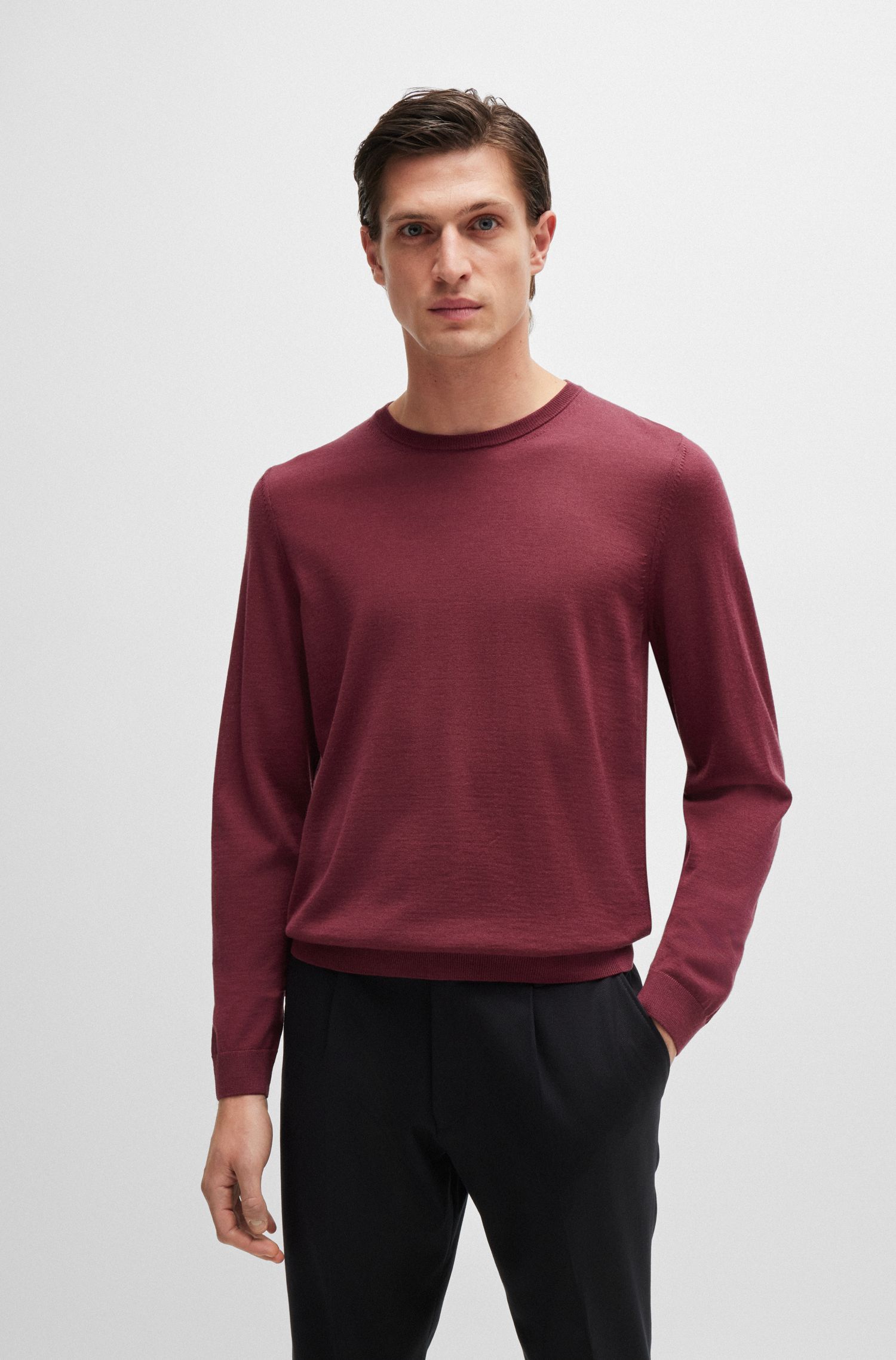 BOSS - Áo sweater slim-fit cổ tròn