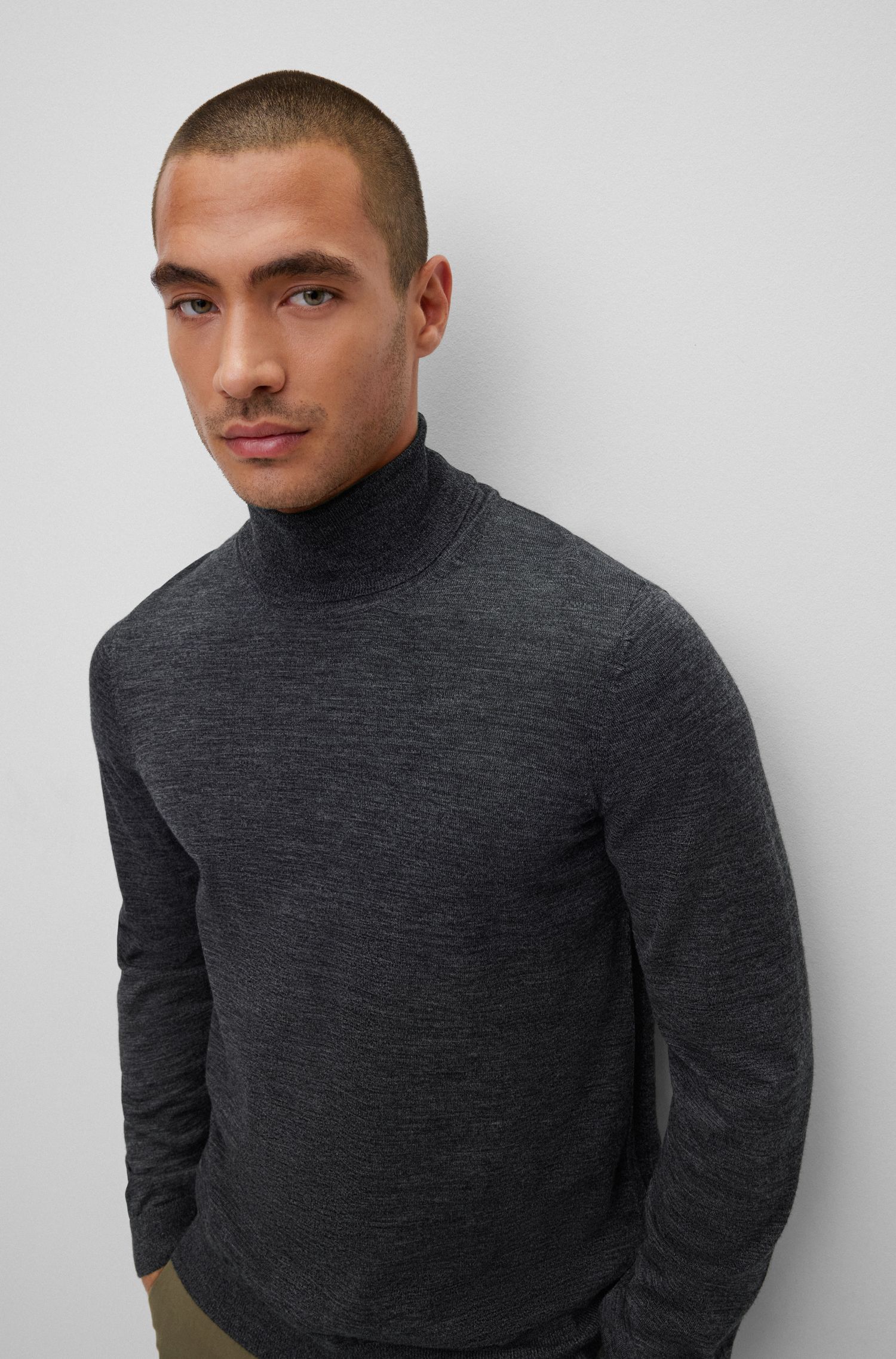 BOSS - Áo sweater dáng slim-fit