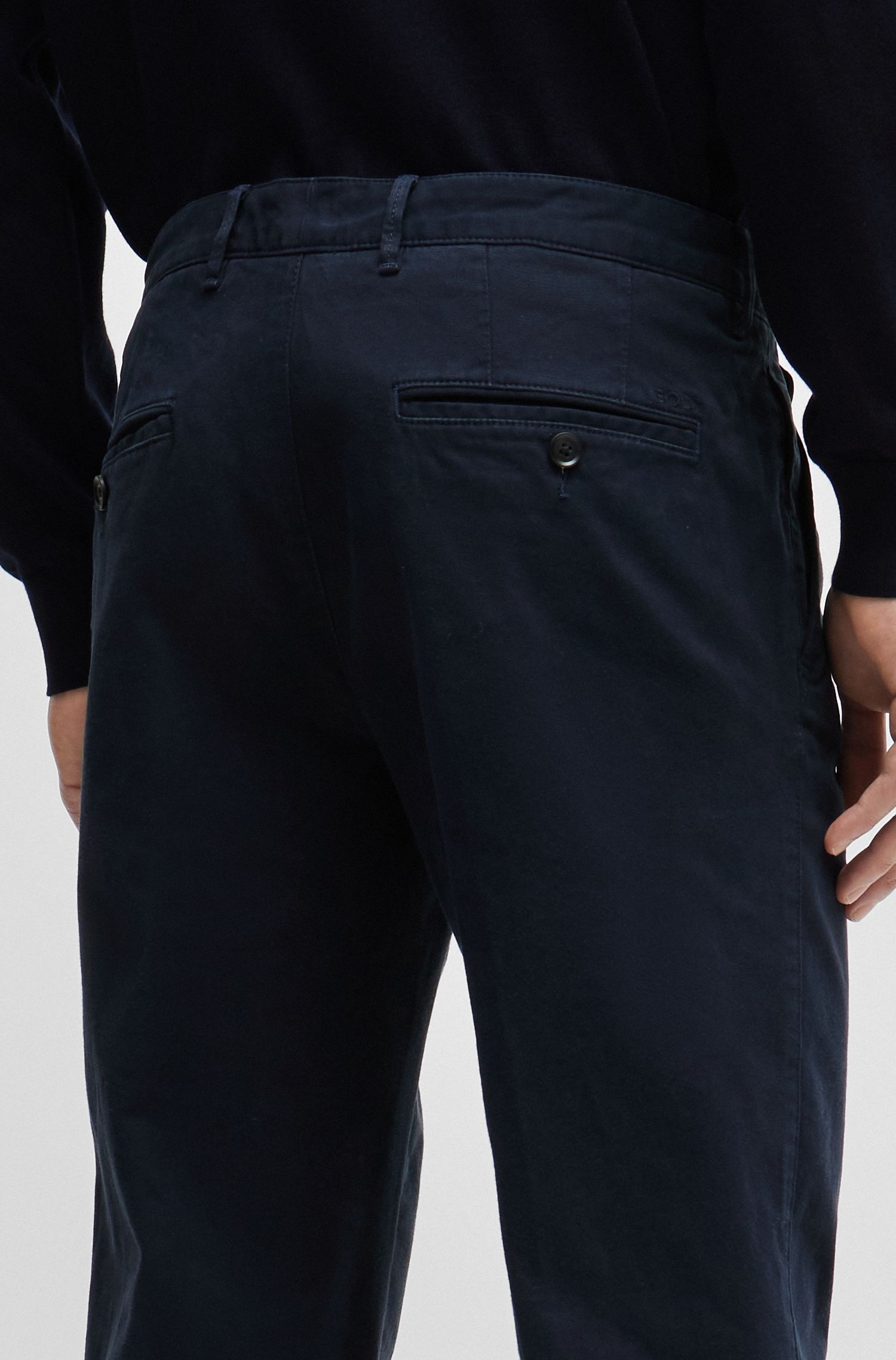 BOSS - Quần chinos dáng regular fit vải gabardine cotton co giãn