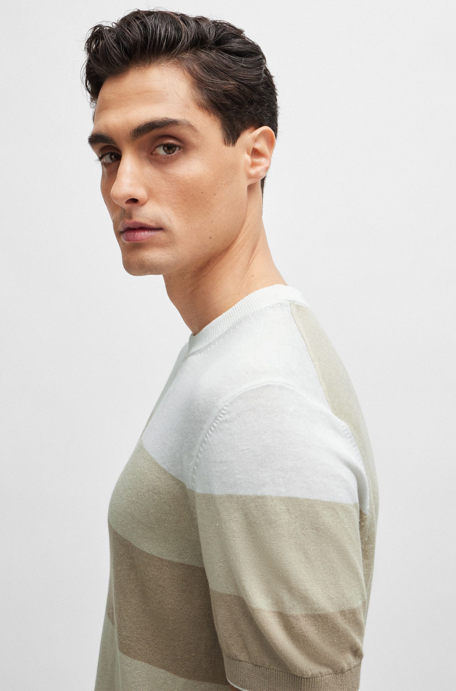 BOSS - Áo thun dệt kim dáng regular fit vải pha linen
