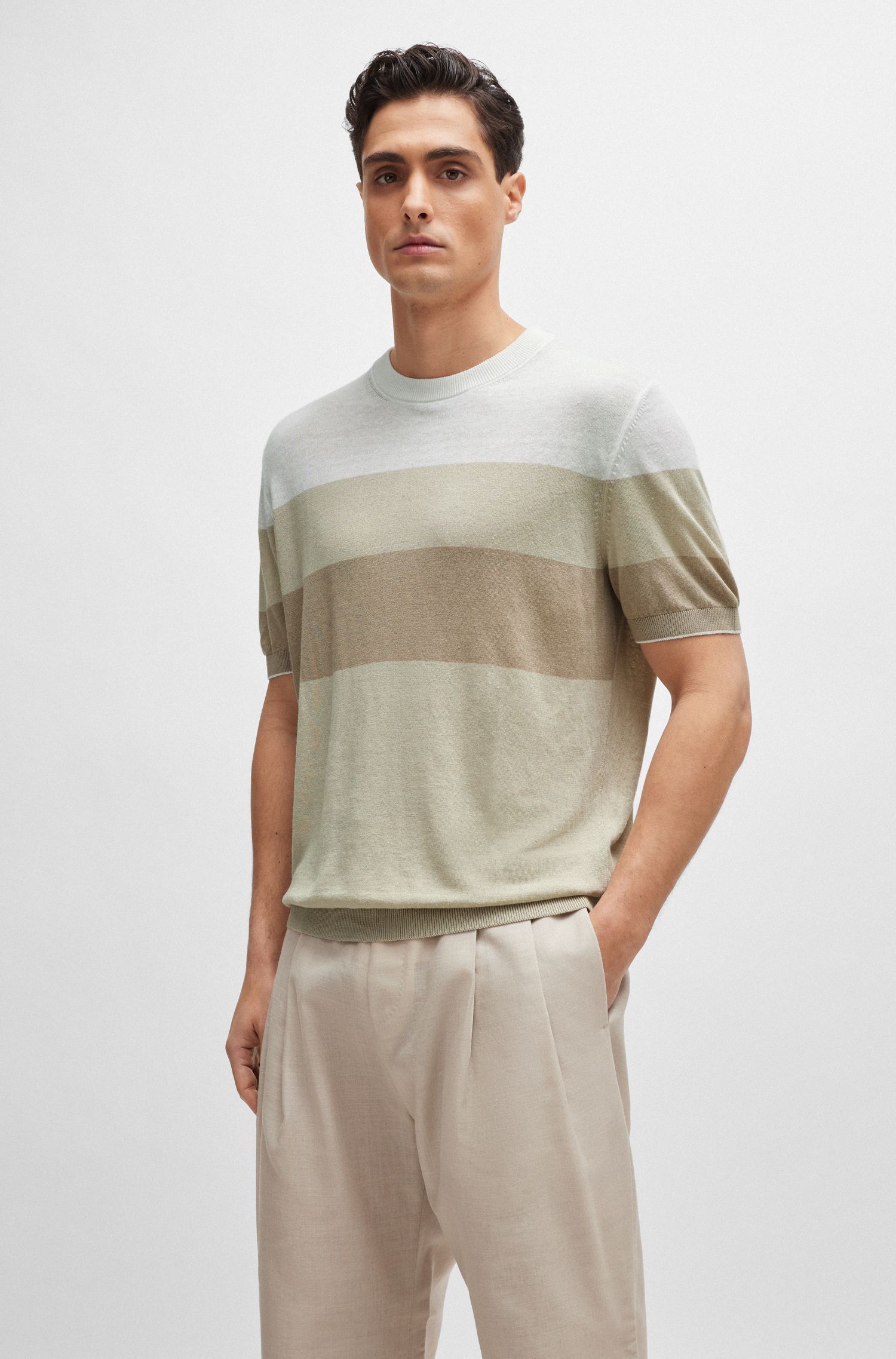 Áo thun dệt kim dáng regular fit vải pha linen