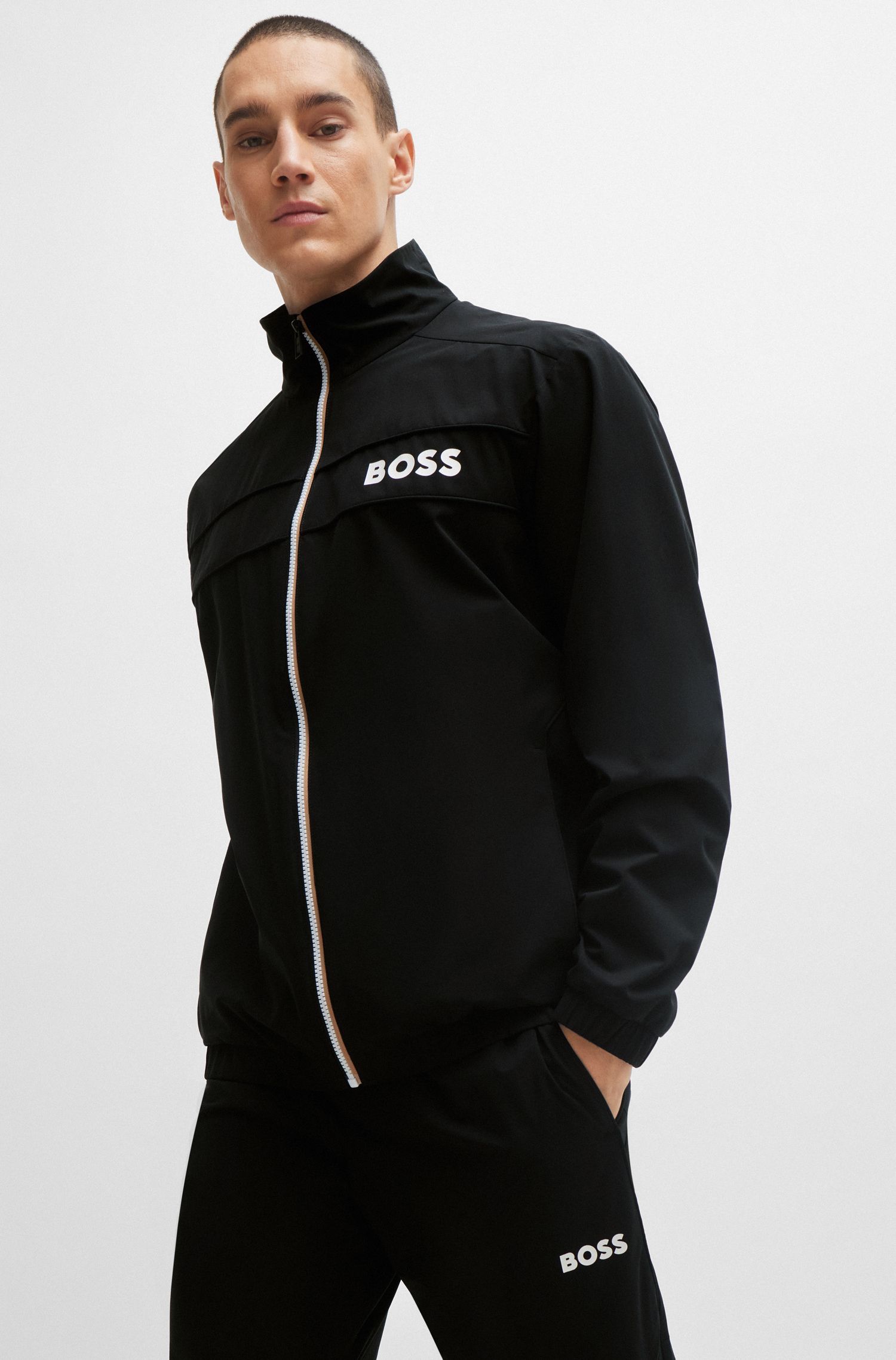 BOSS - Bộ đồ thể thao chống thấm nước có logo tương phản