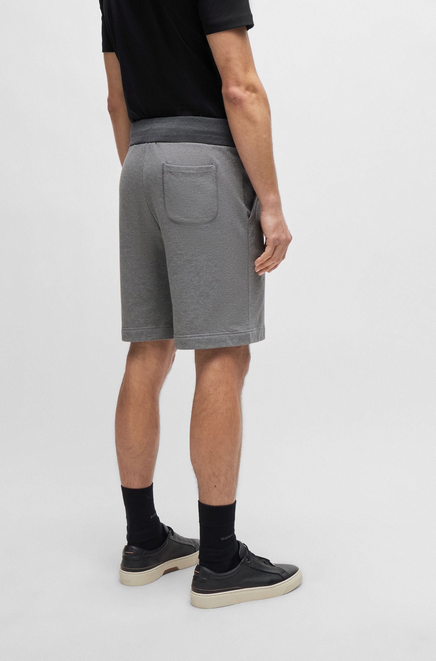 BOSS - Quần short vừa vặn với khăn bông có dây rút