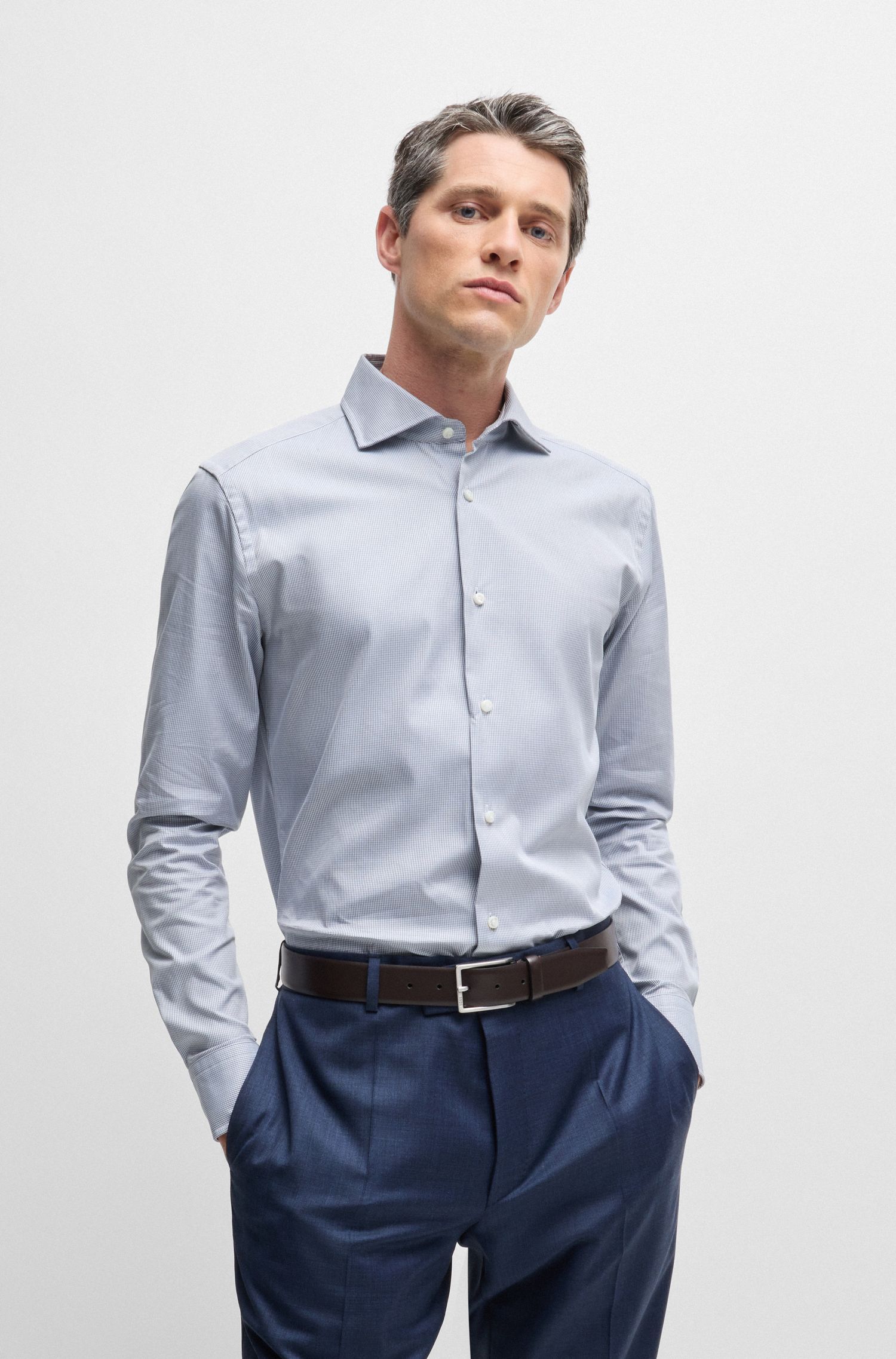 Áo sơ mi dáng ôm slim fit cotton